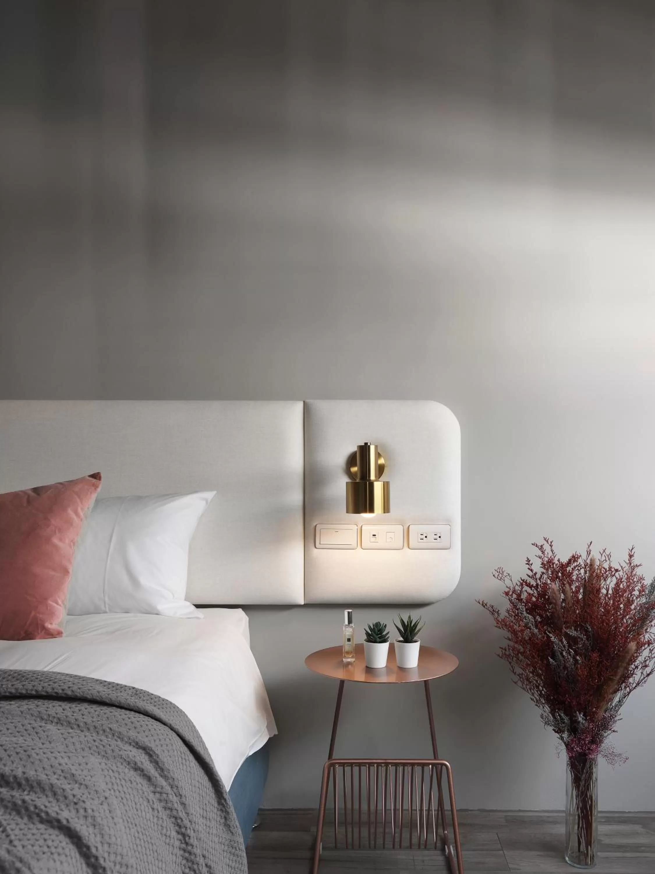 Decorative detail, Bed in Mr.Mantter