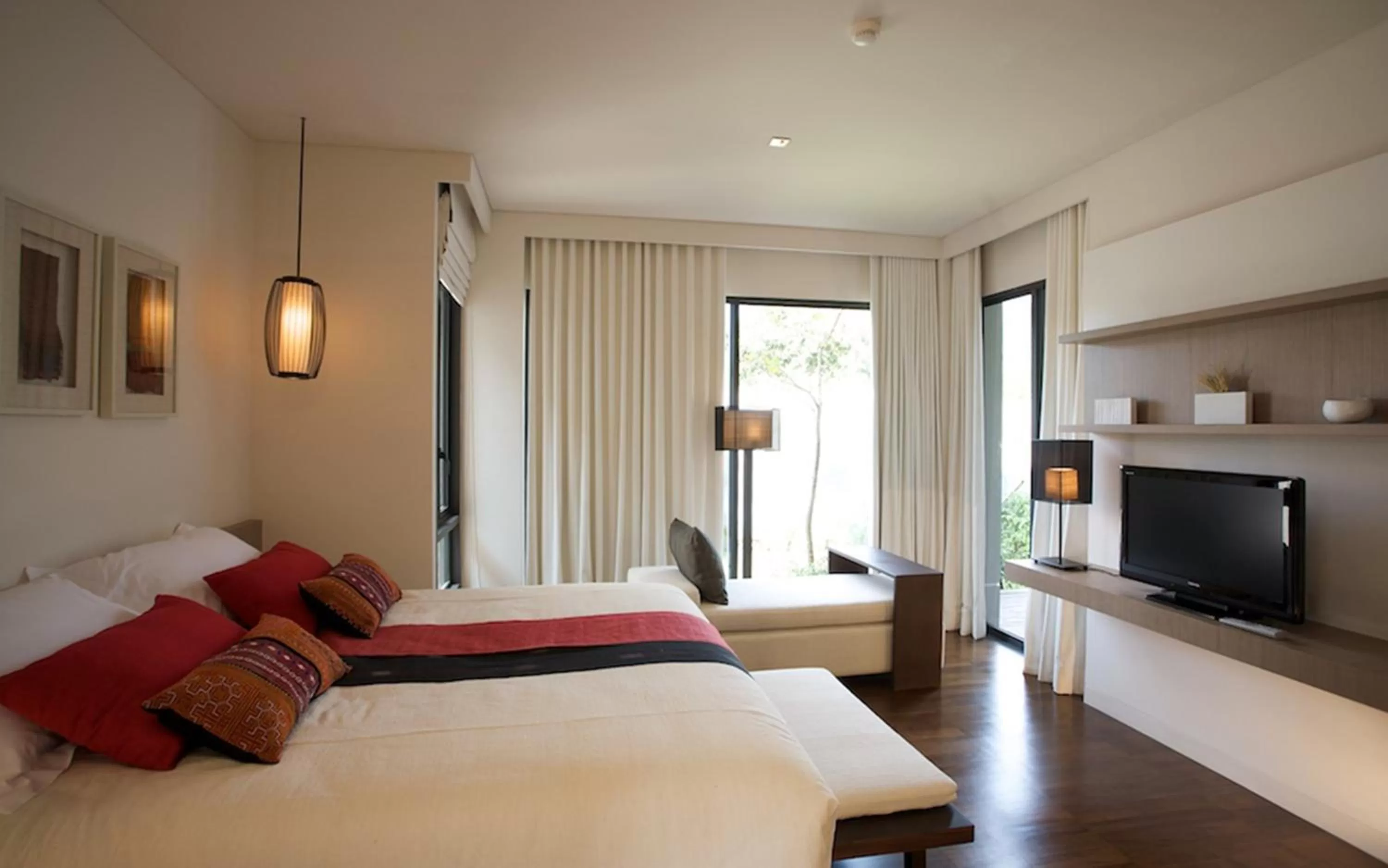 Photo of the whole room, Bed in Veranda Chiang Mai Suite