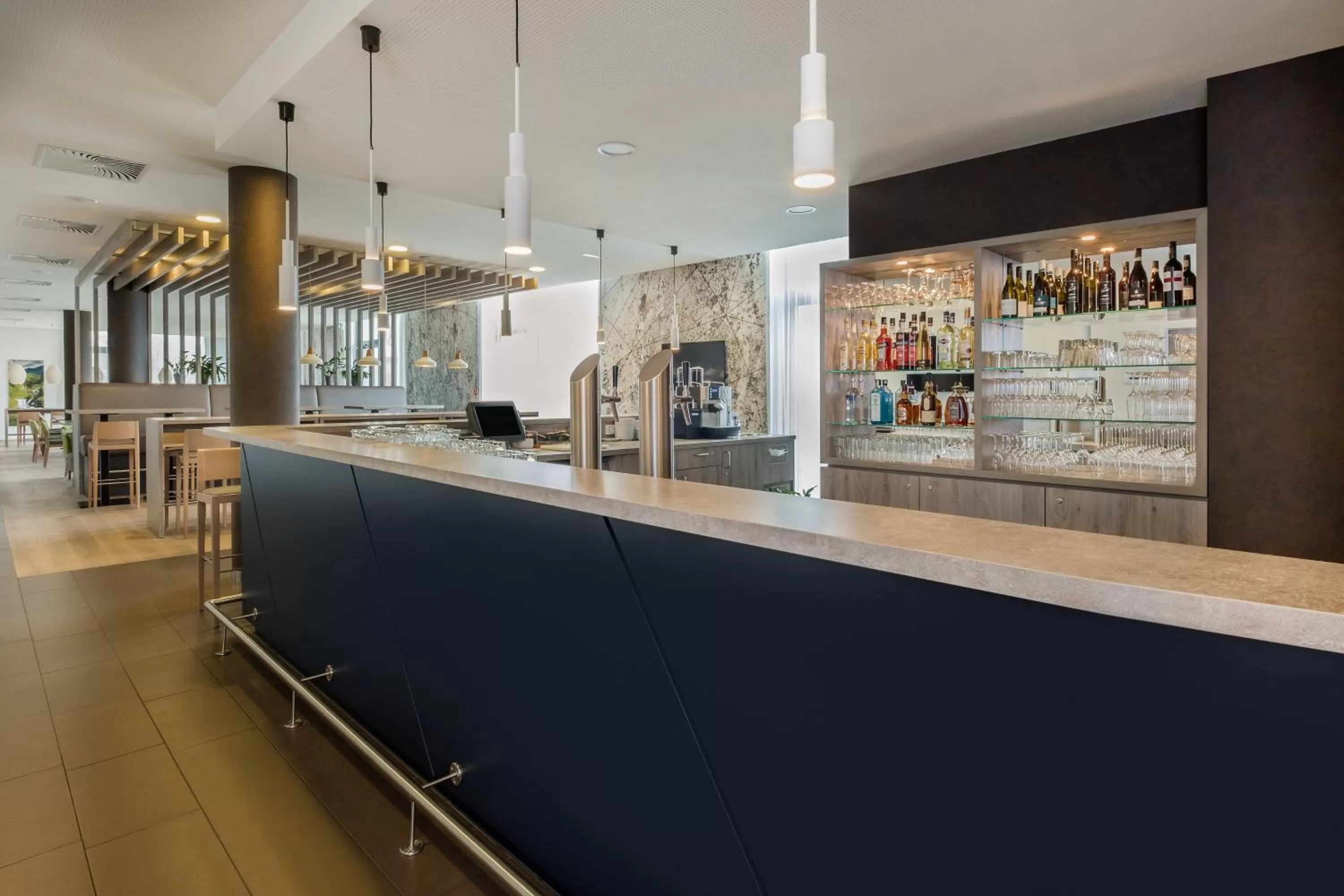 Lounge or bar in Holiday Inn Express Friedrichshafen by IHG