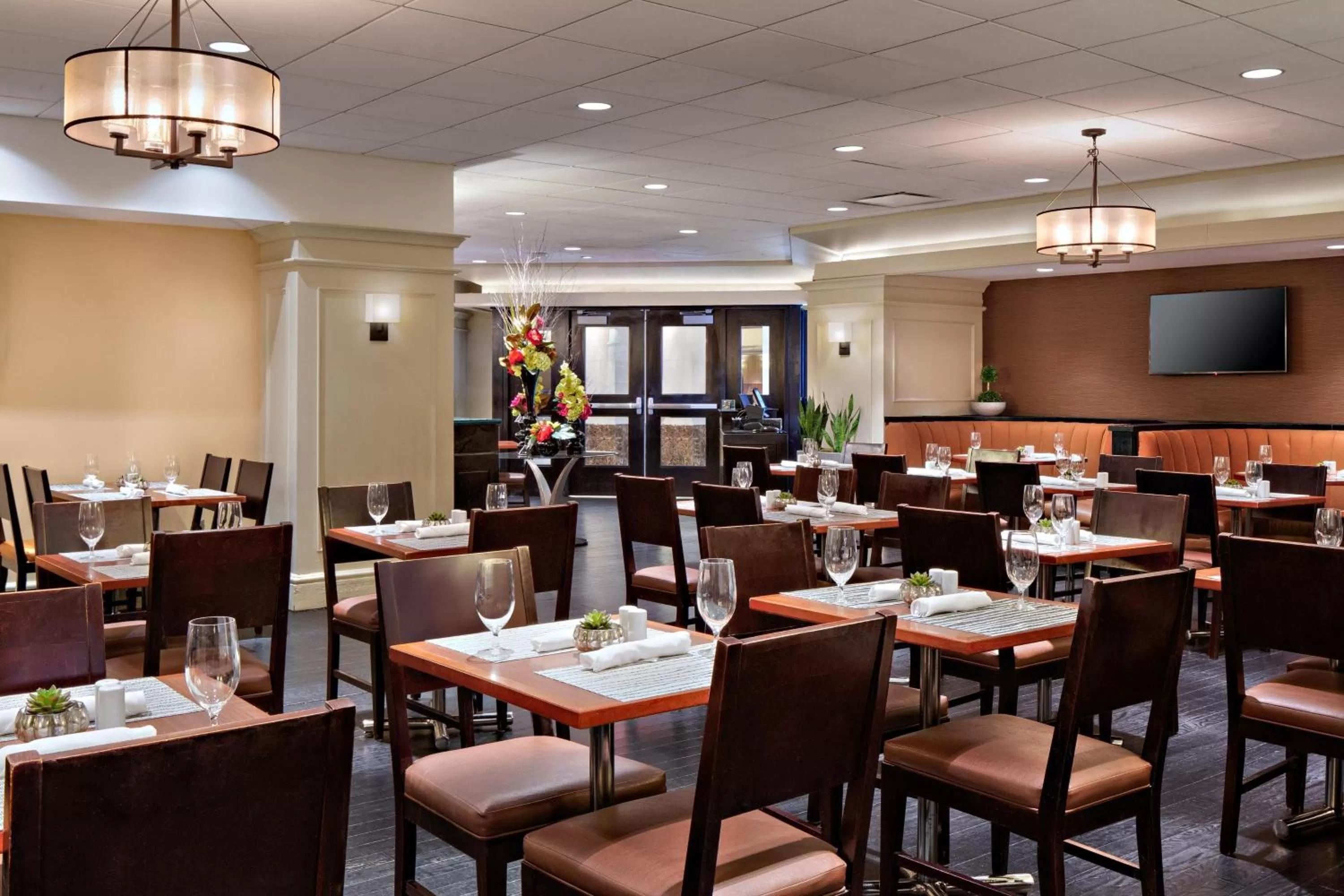 Restaurant/places to eat in Sheraton New York Times Square Hotel