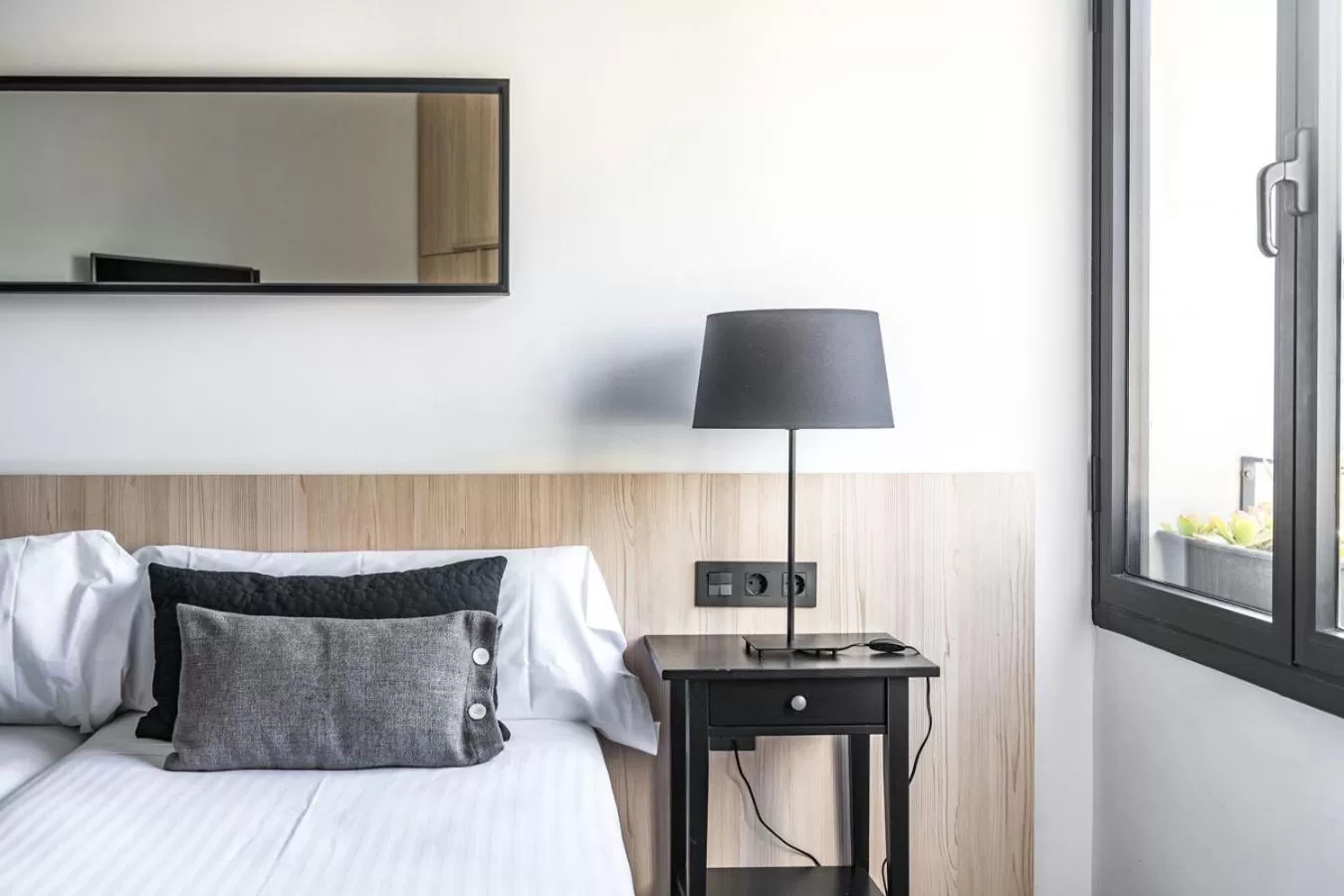 Bed in Hotel Paseo de Gracia