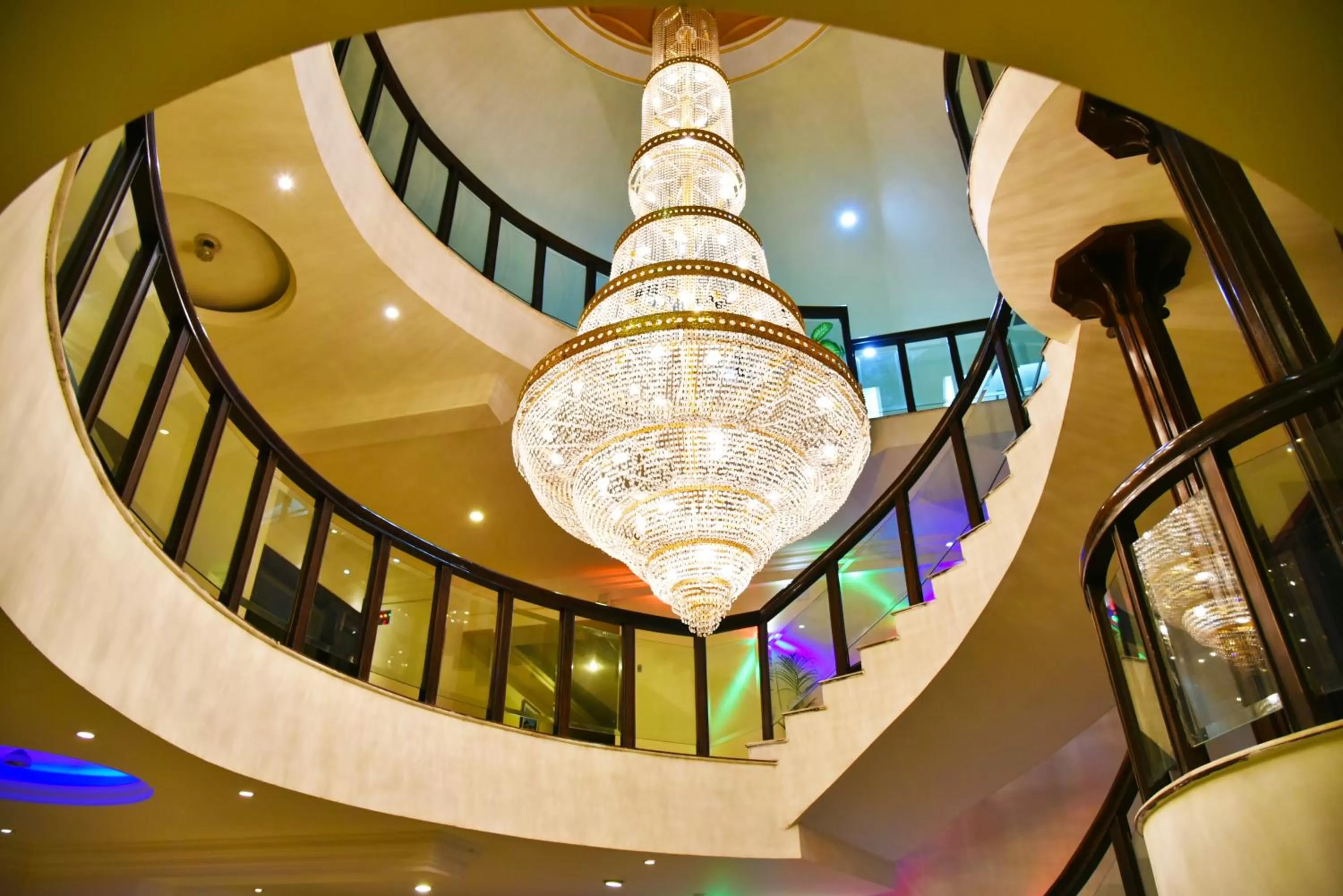 Lobby or reception in Indraprastha Resort - Centrally Heated Rooms, with Gym, Games & Spa