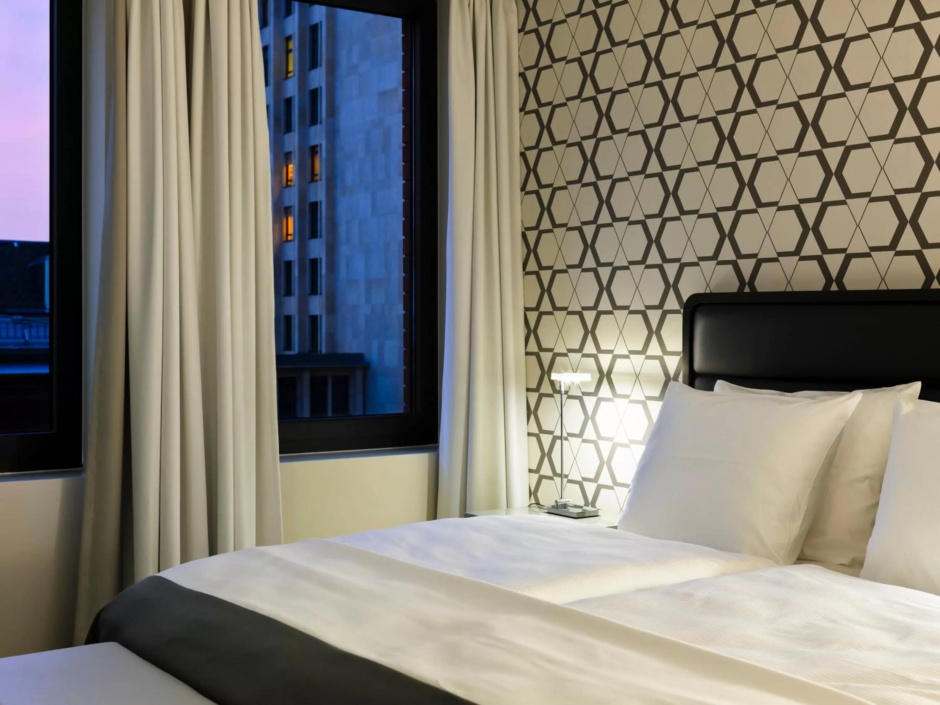 Bed in H10 Berlin Ku'Damm