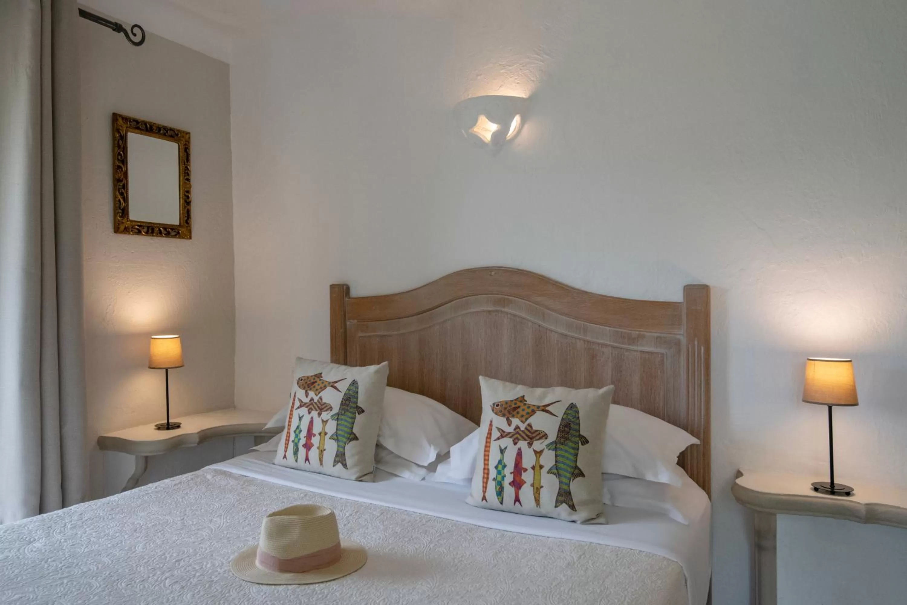 Bedroom, Bed in Hotel Les Messugues