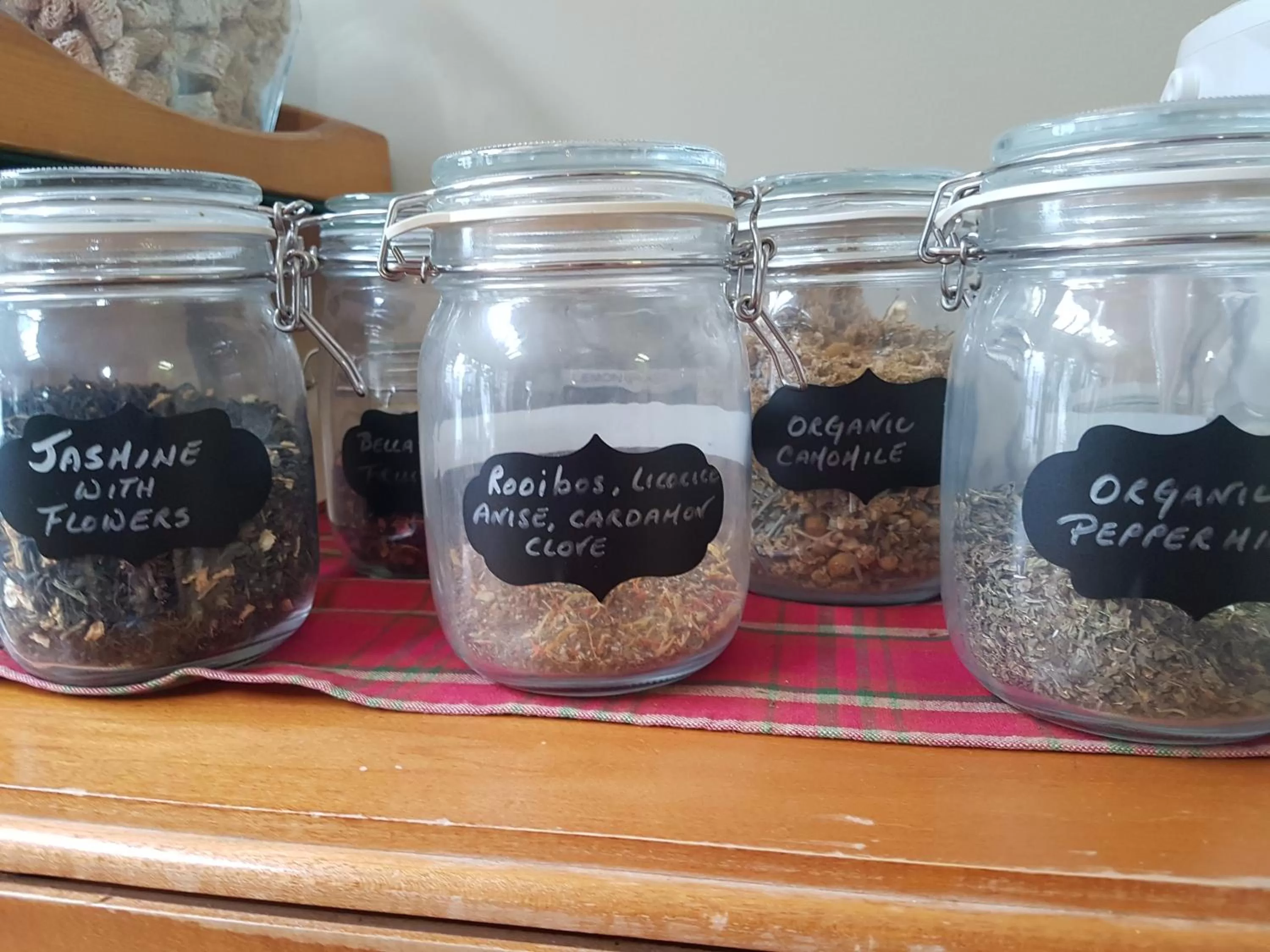 Non alcoholic drinks in Lady MacDonald Country Inn