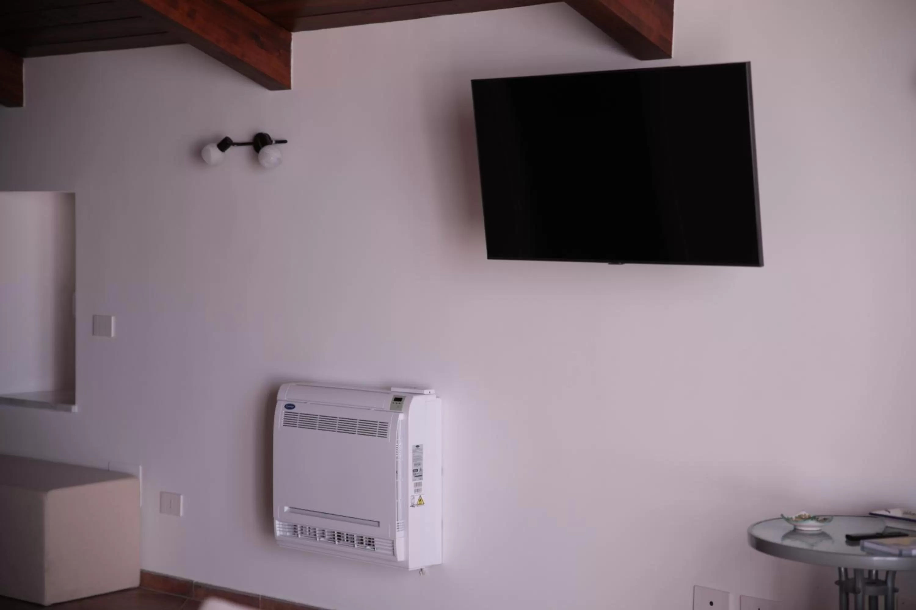 TV and multimedia in Palazzo Caracciolo del Sole