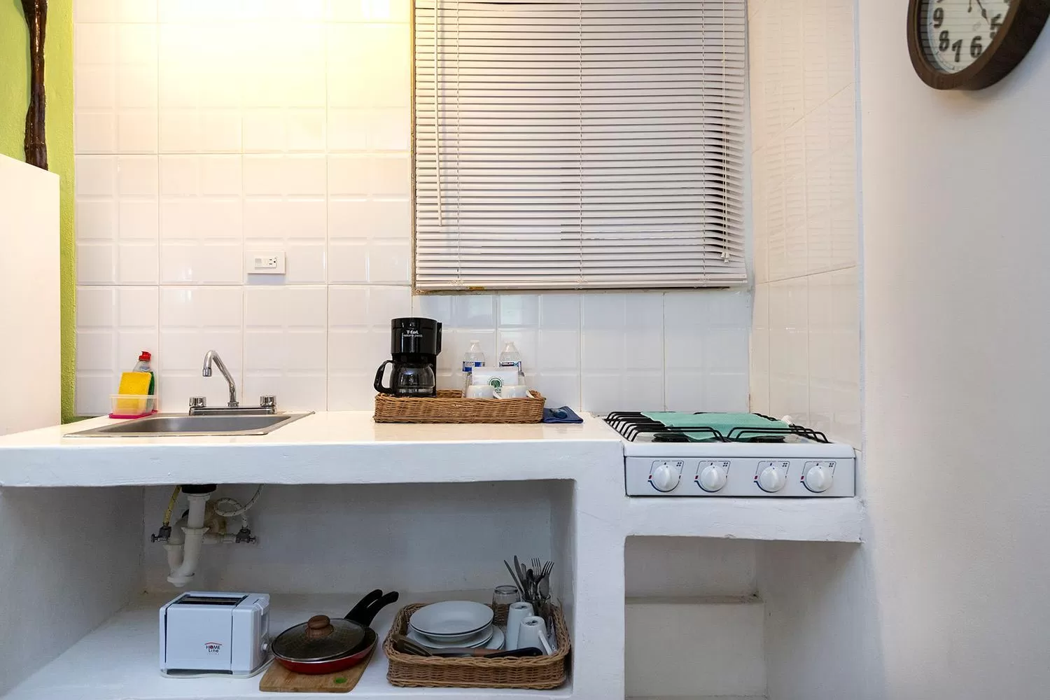 Kitchen or kitchenette, Kitchen/Kitchenette in Hotel Amar Inn