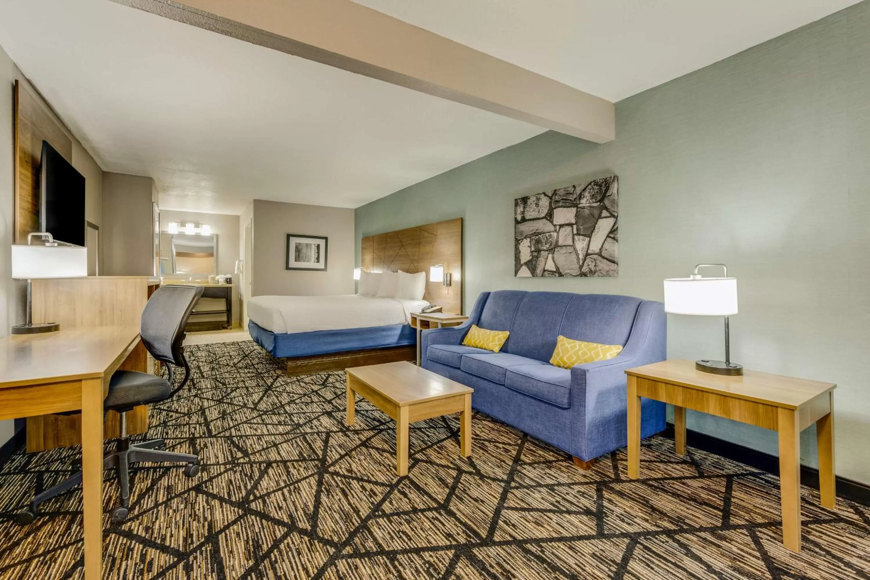 Photo of the whole room in Best Western Huntsville Inn & Suites