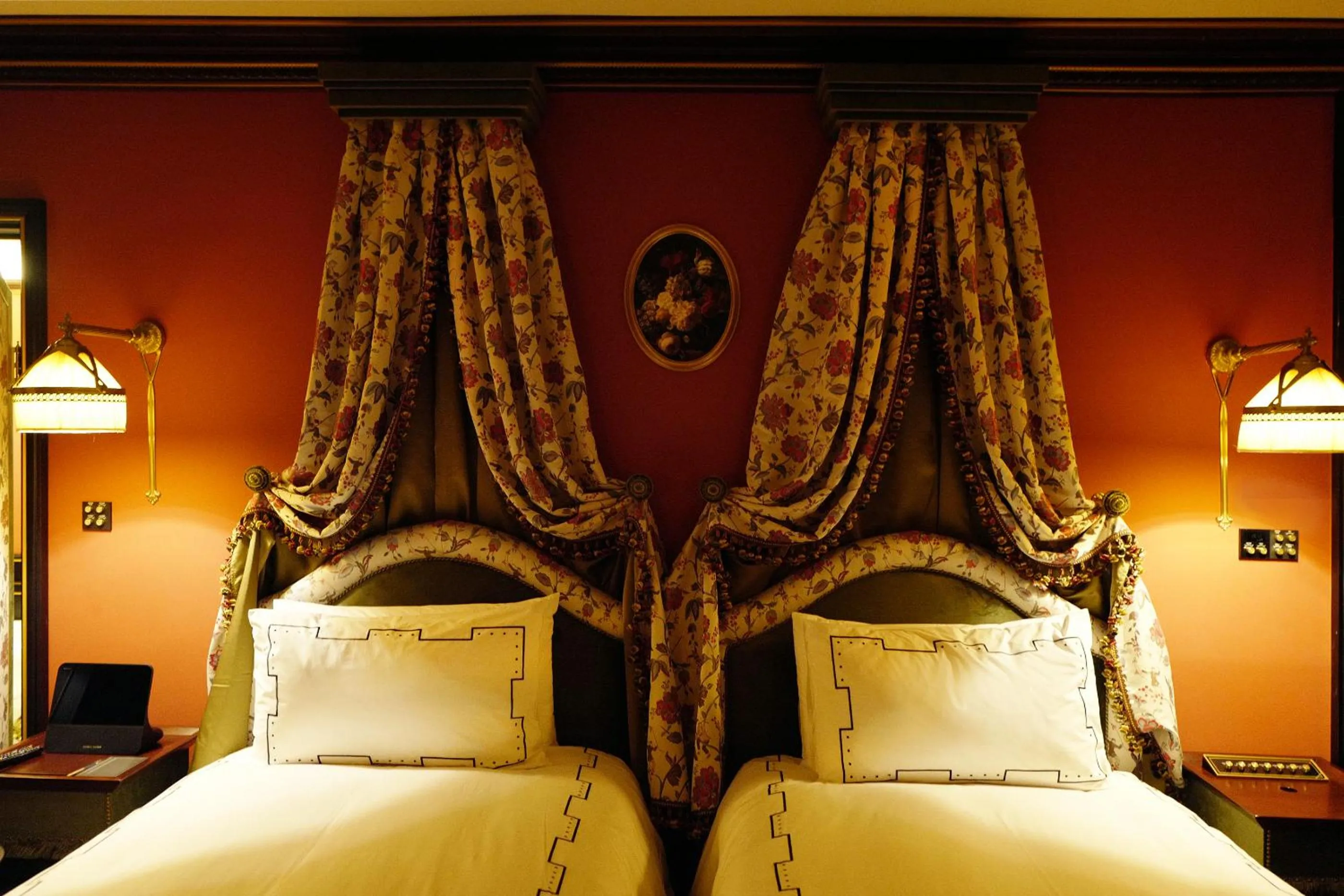 Bedroom, Bed in L'Escape Hotel