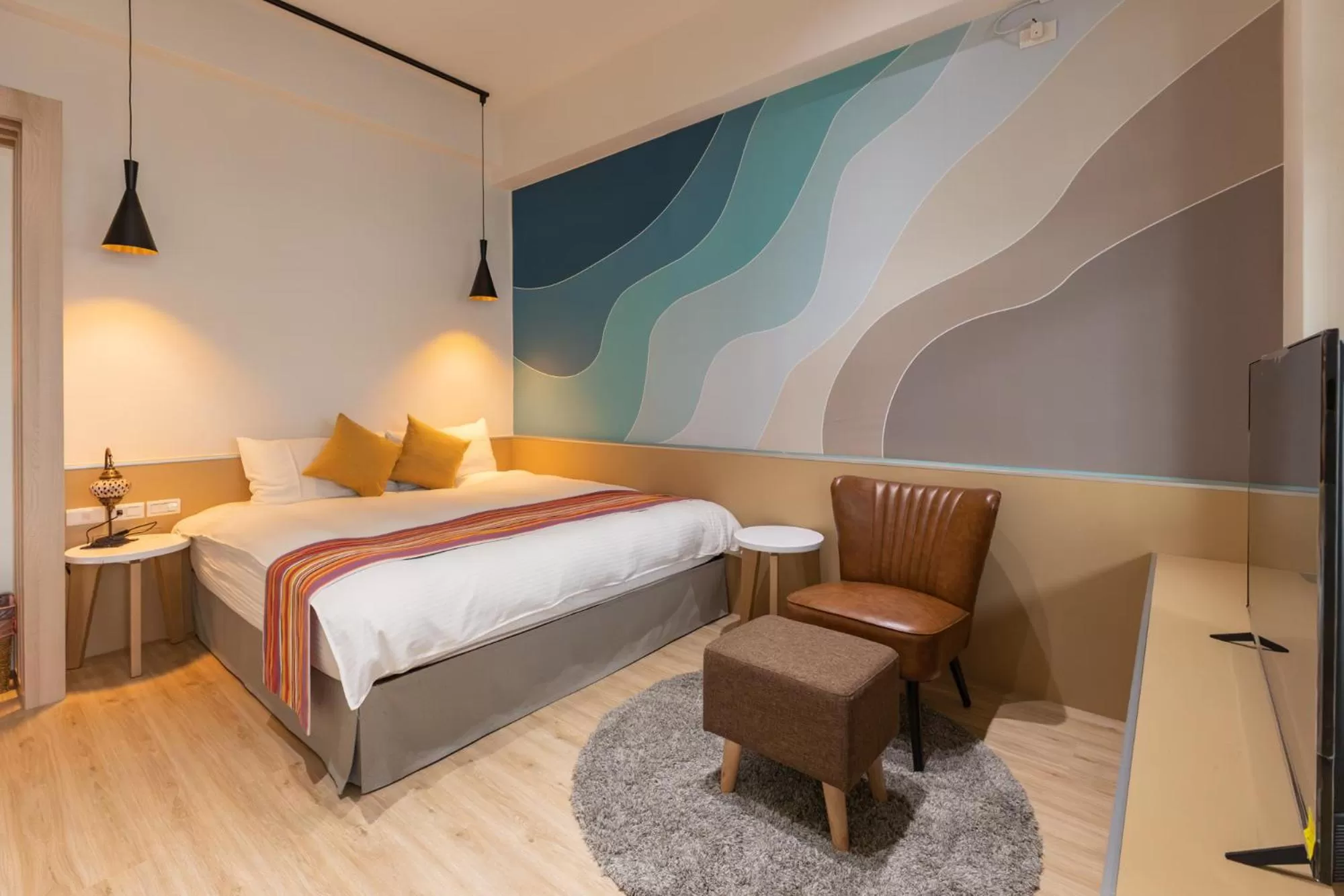 Living room, Bed in Beachcastle & Sea View Villa