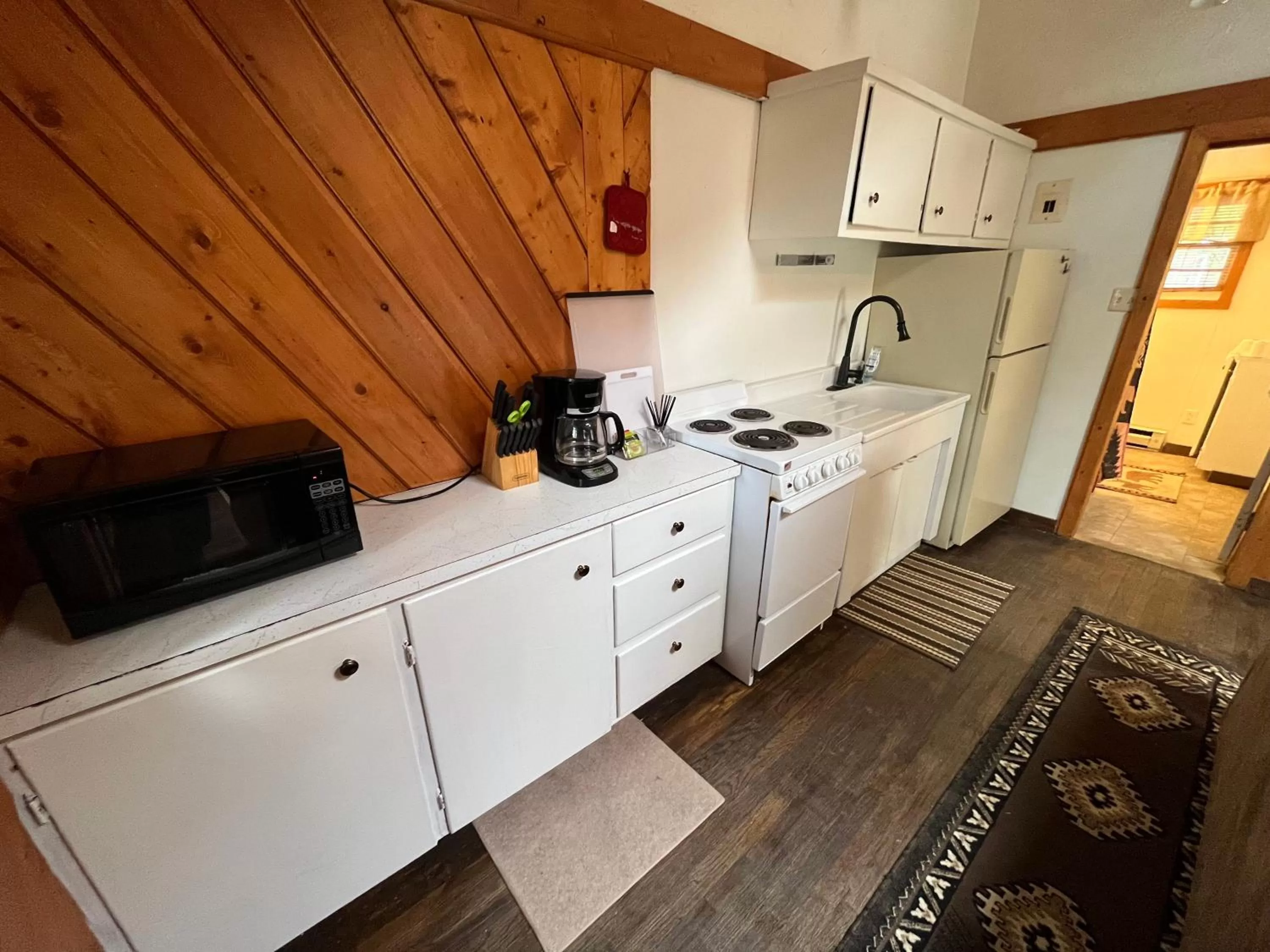 Deluxe Family Suite in Chinook Winds Lodge