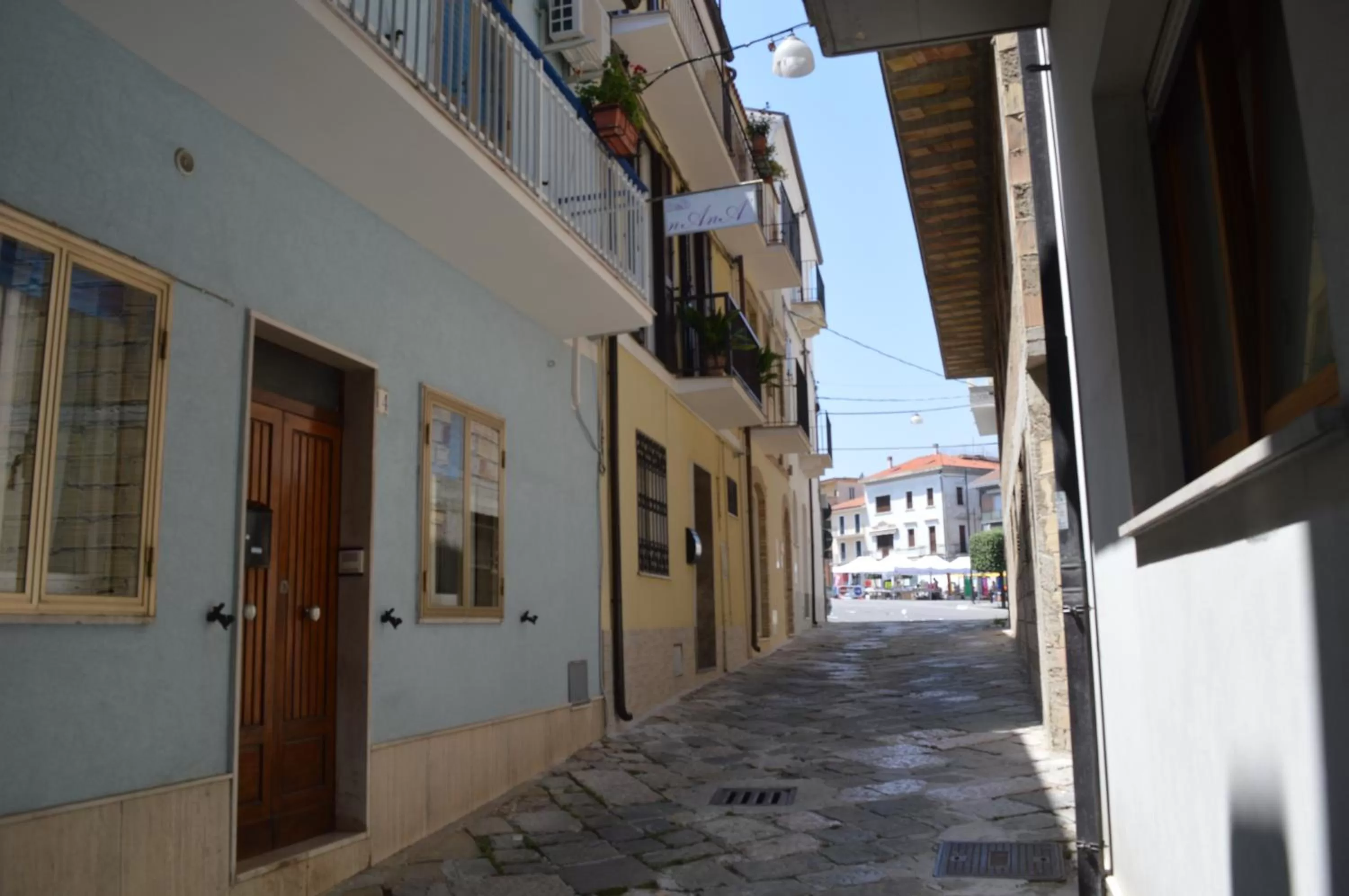 Facade/entrance in nAnA'