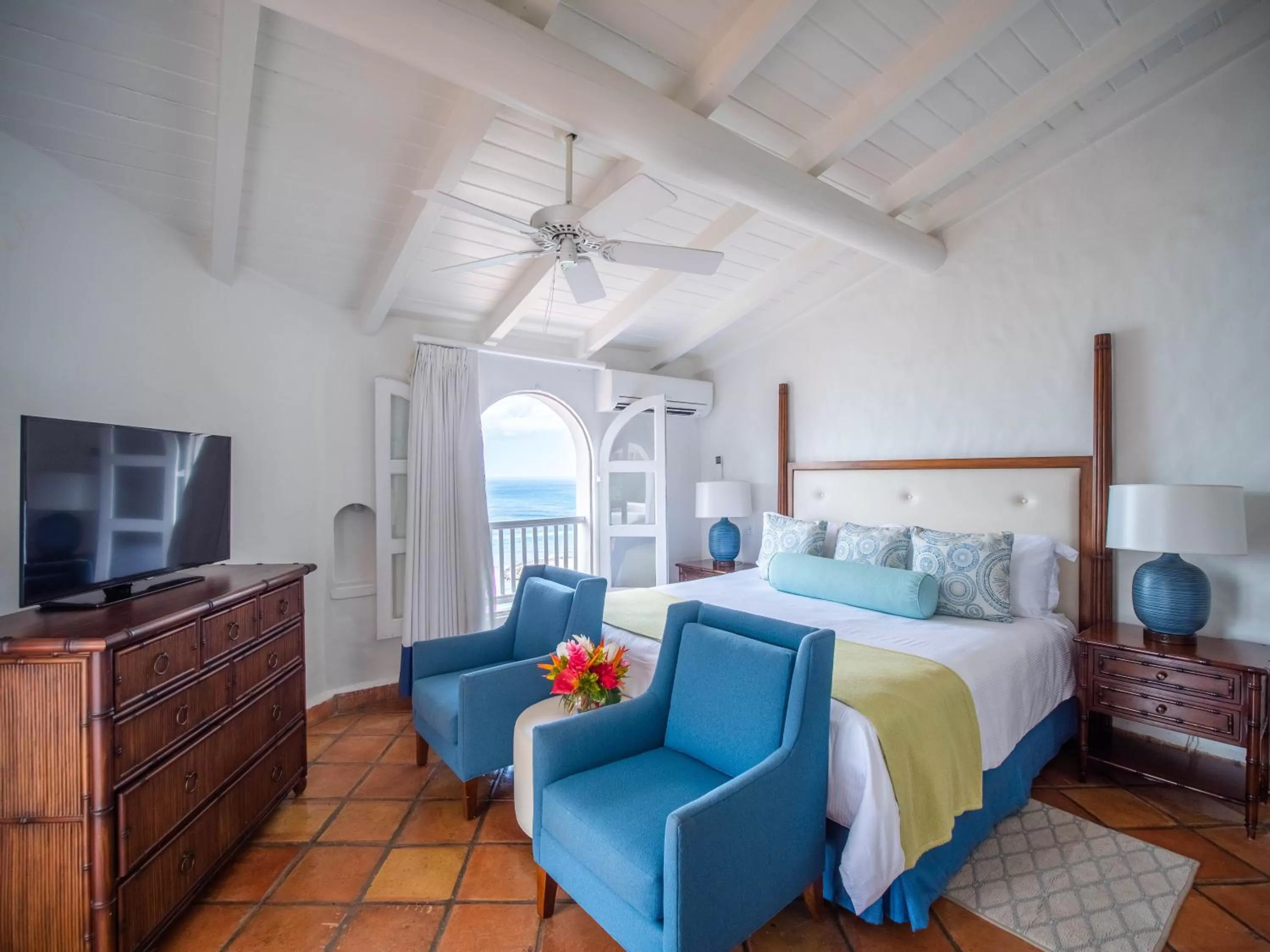 Ocean View 3-Bedroom Premium Villa in Windjammer Landing Villa Beach Resort