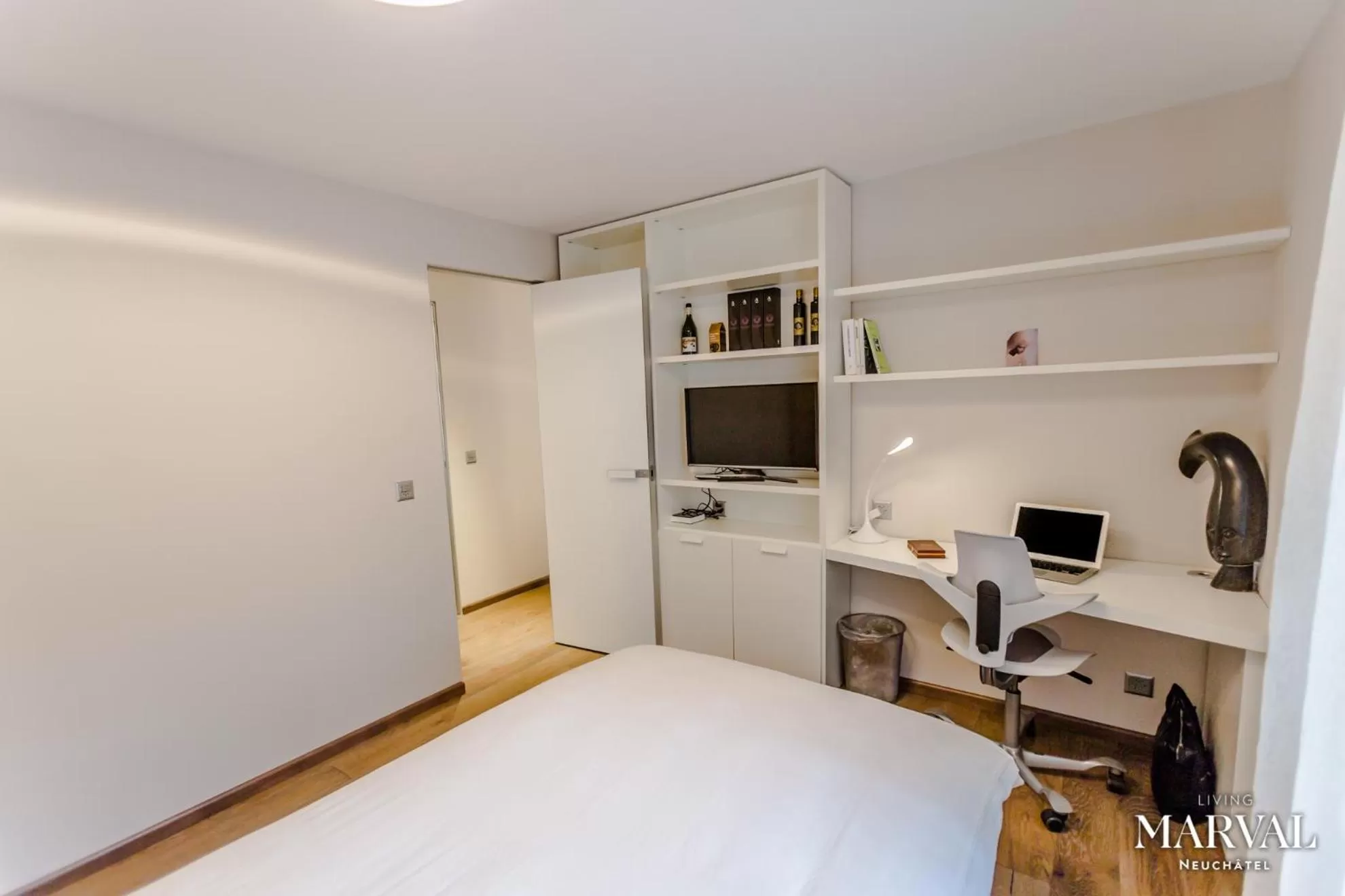 Bed in Les Galeries Marval