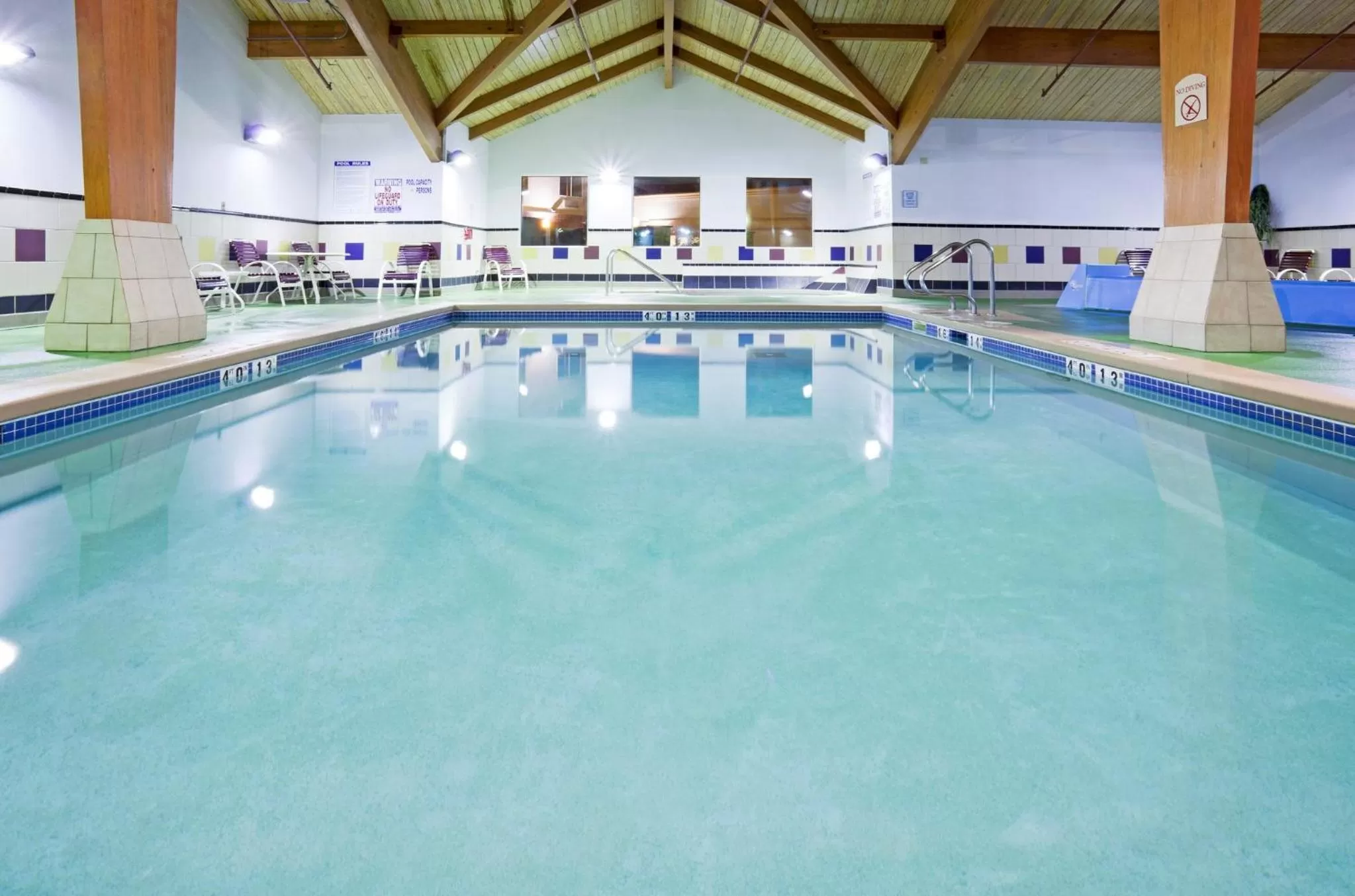 Swimming pool in Holiday Inn Conference Center Marshfield by IHG
