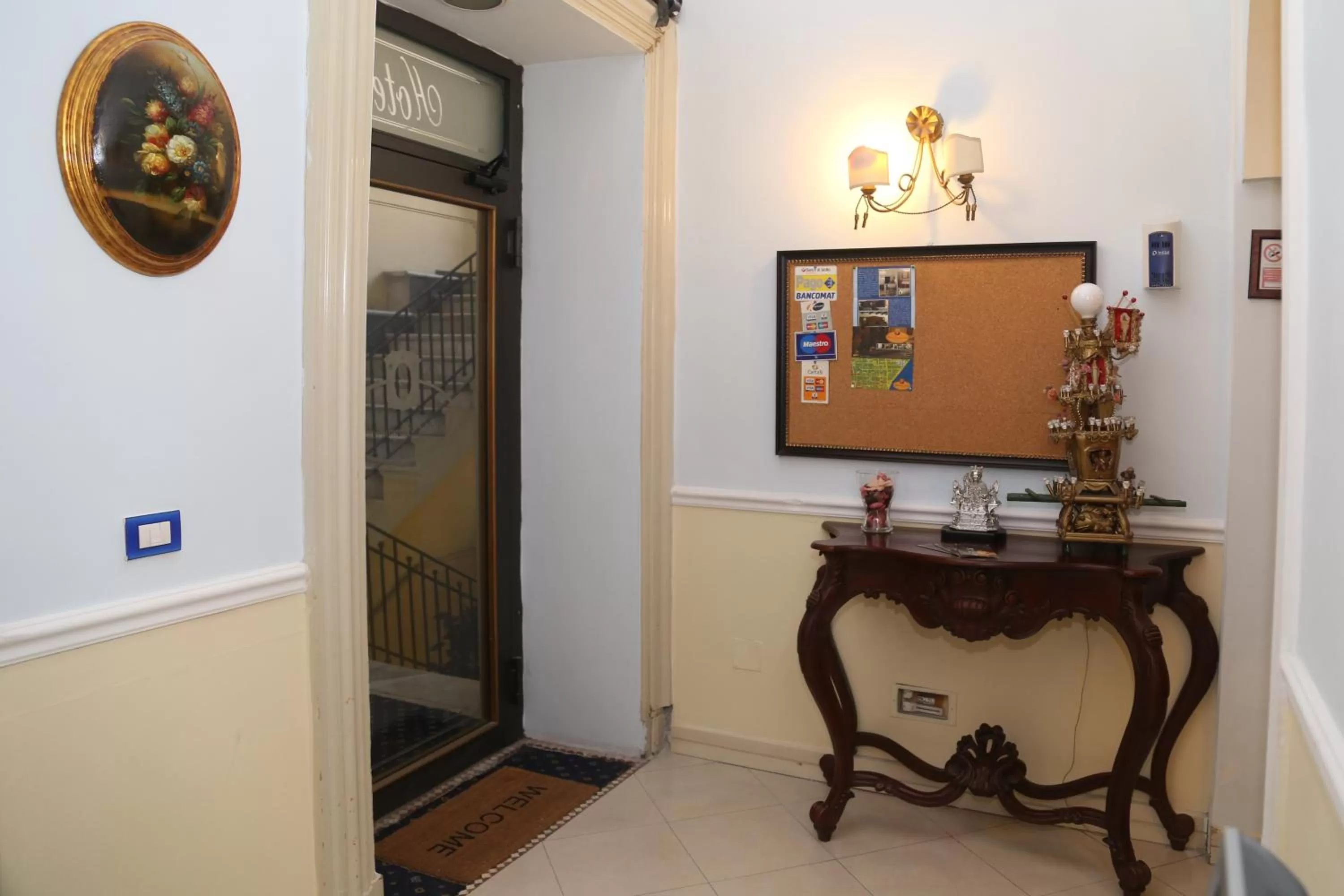 Lobby or reception in Hotel Sangiuliano 132 centro storico Catania