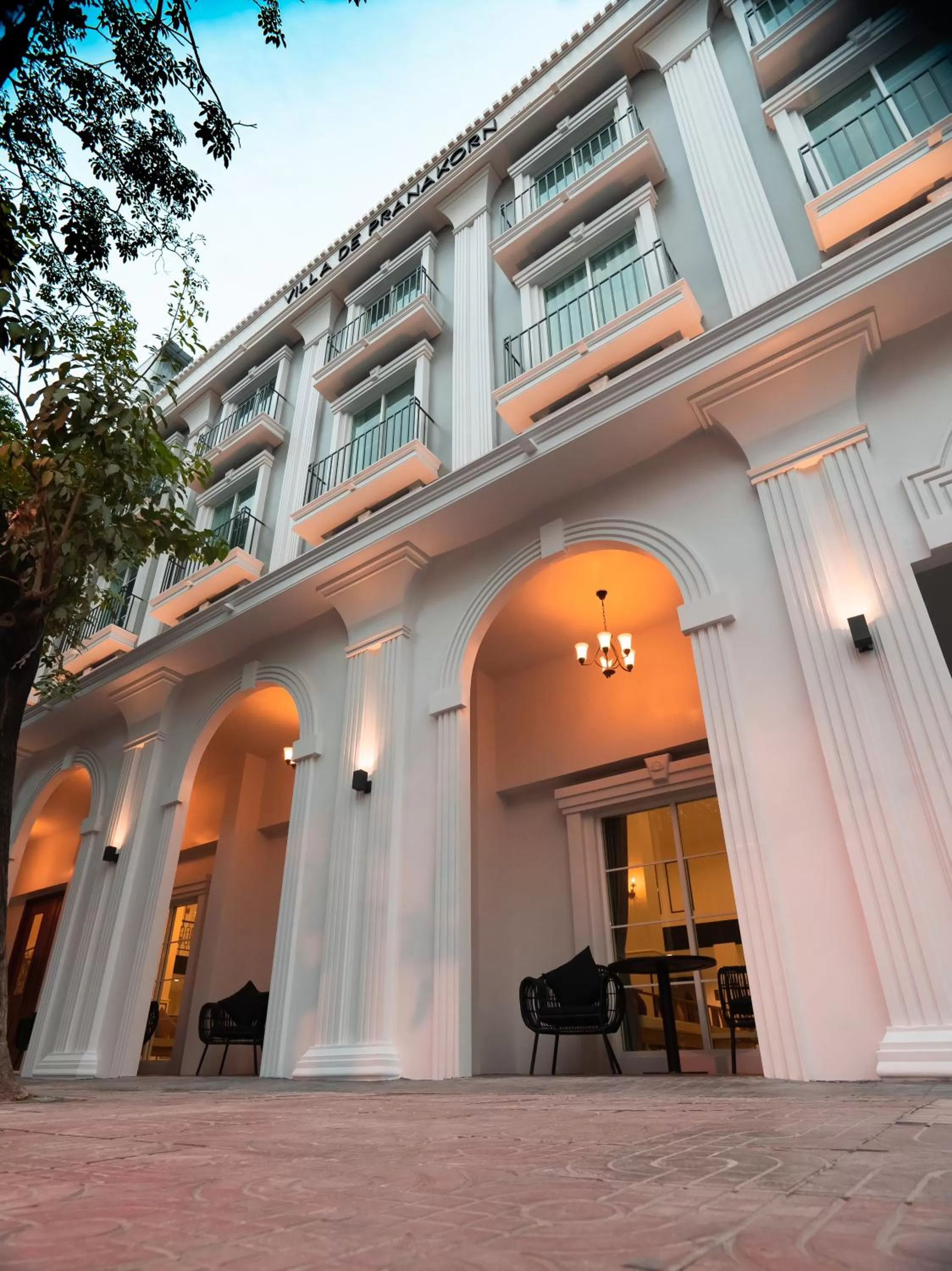 Facade/entrance in Villa De Pranakorn