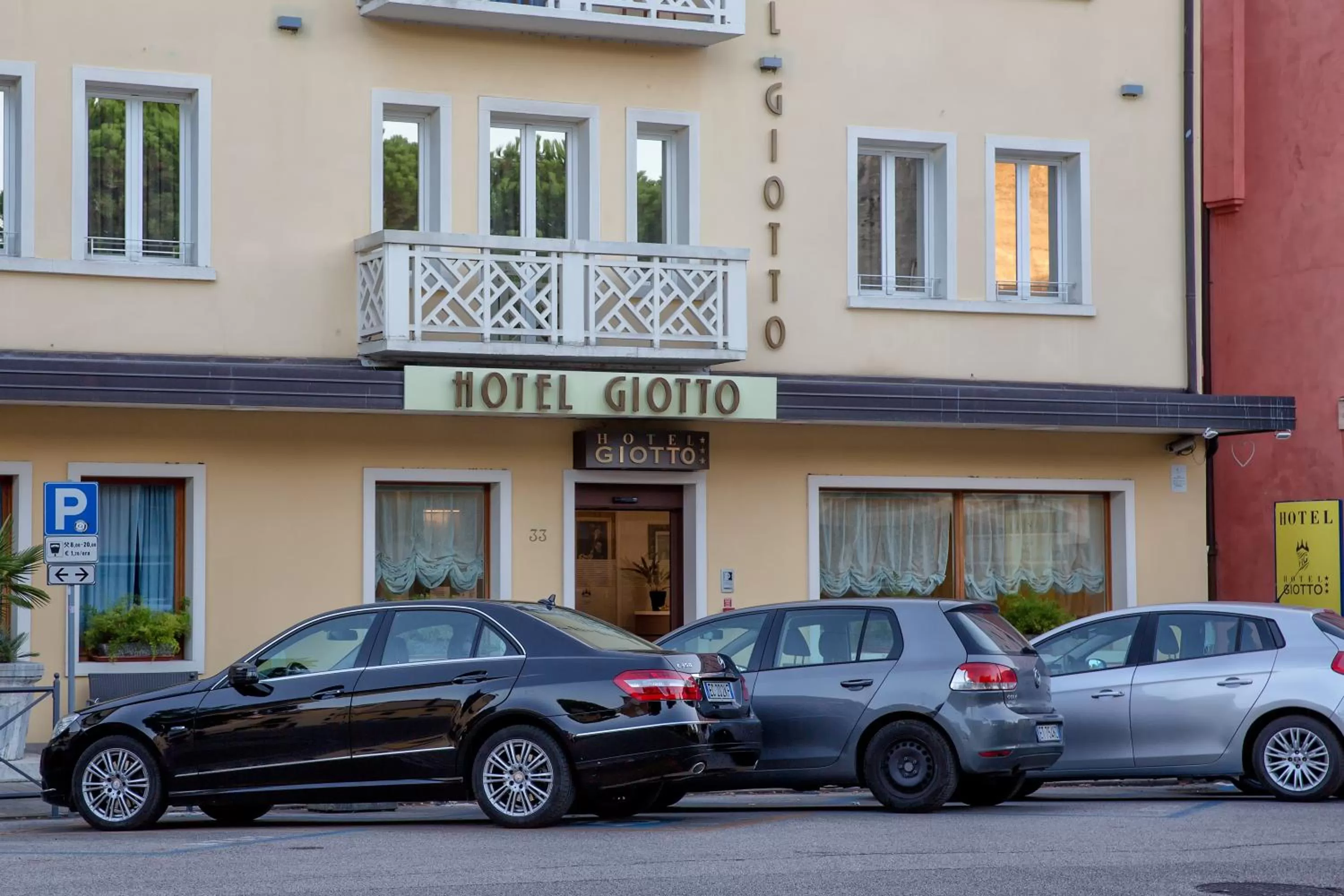 Property building in Hotel Giotto