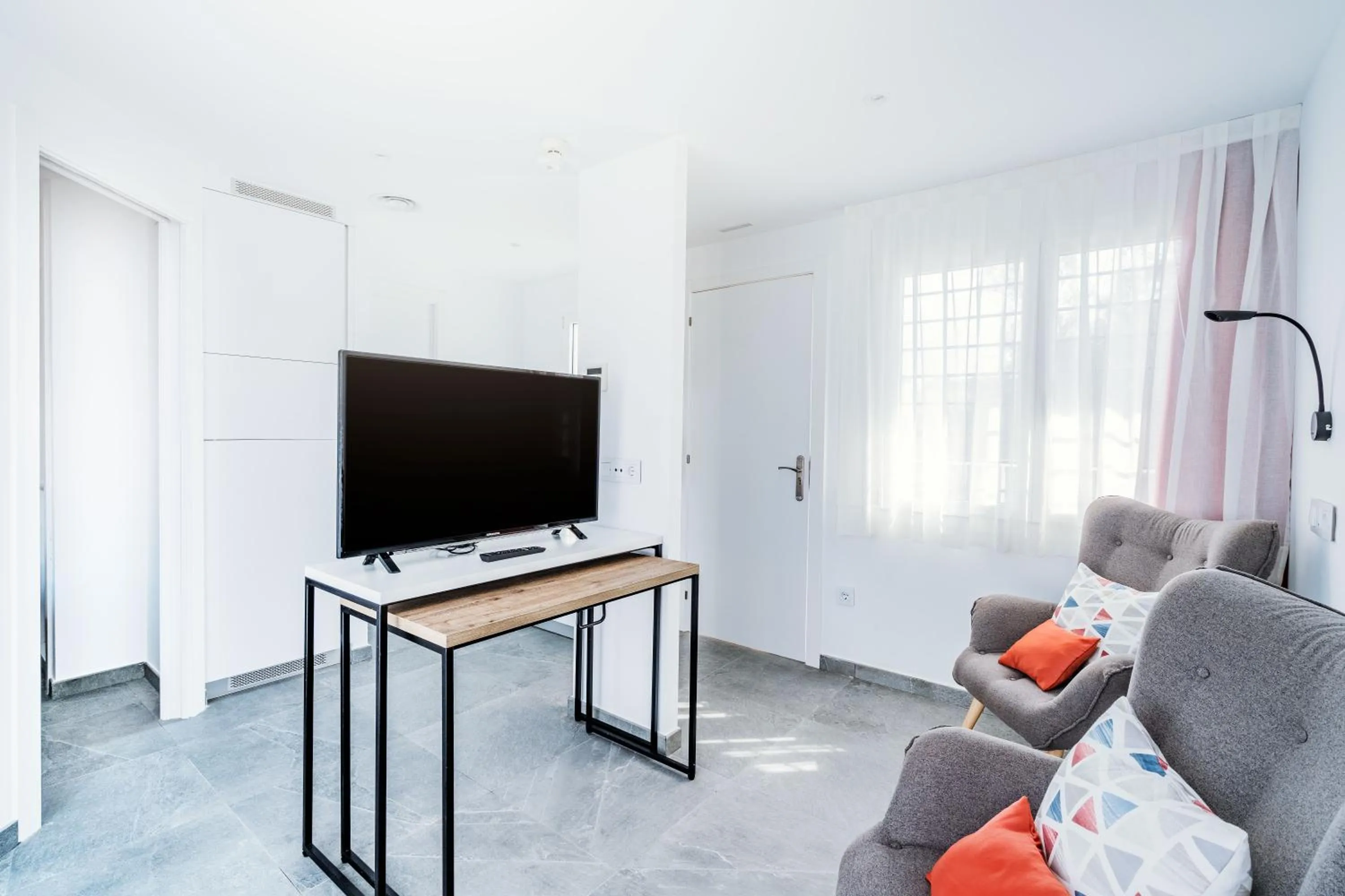 TV and multimedia in Apartamentos Sunway Apollo
