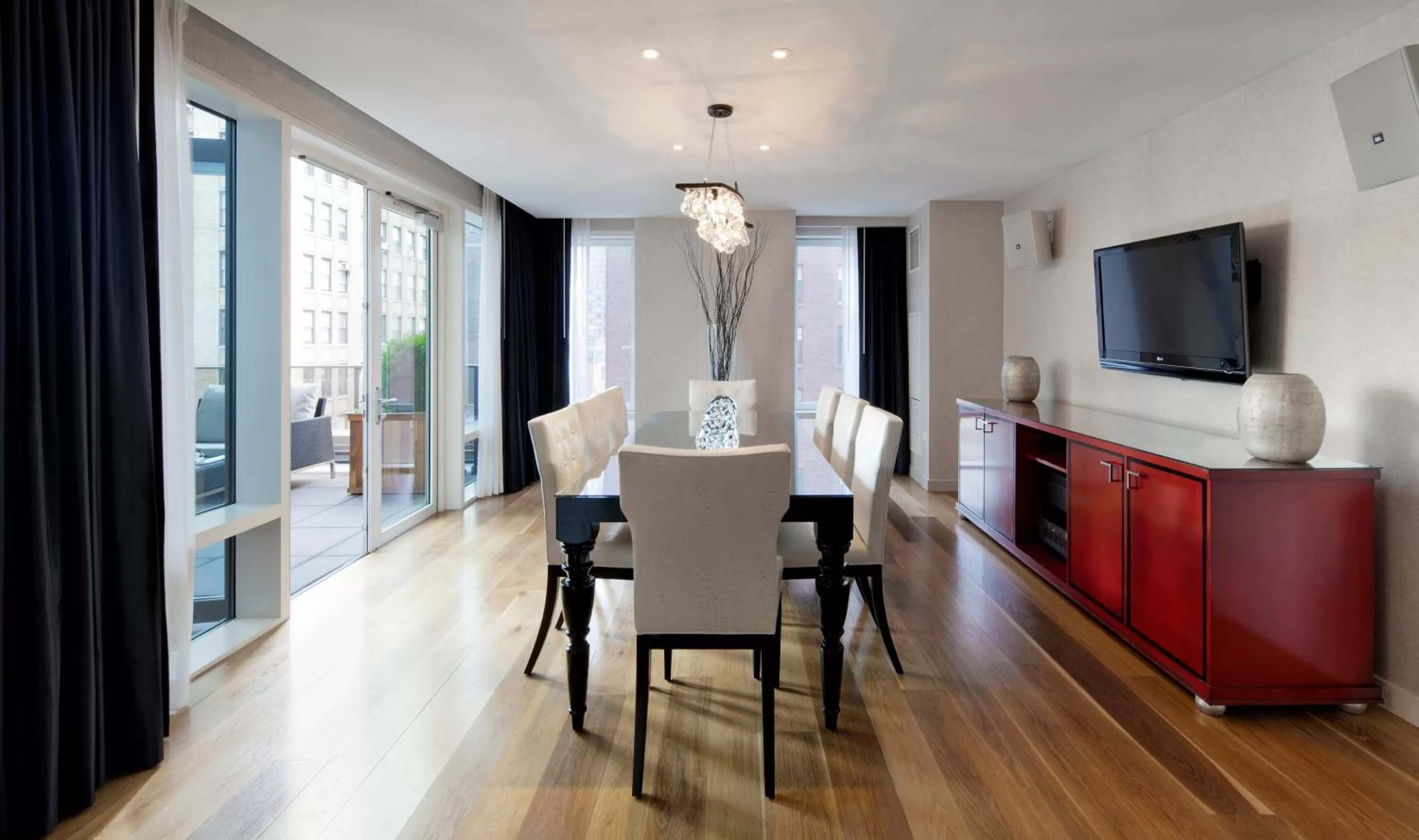 Decorative detail in Royalton Park Avenue