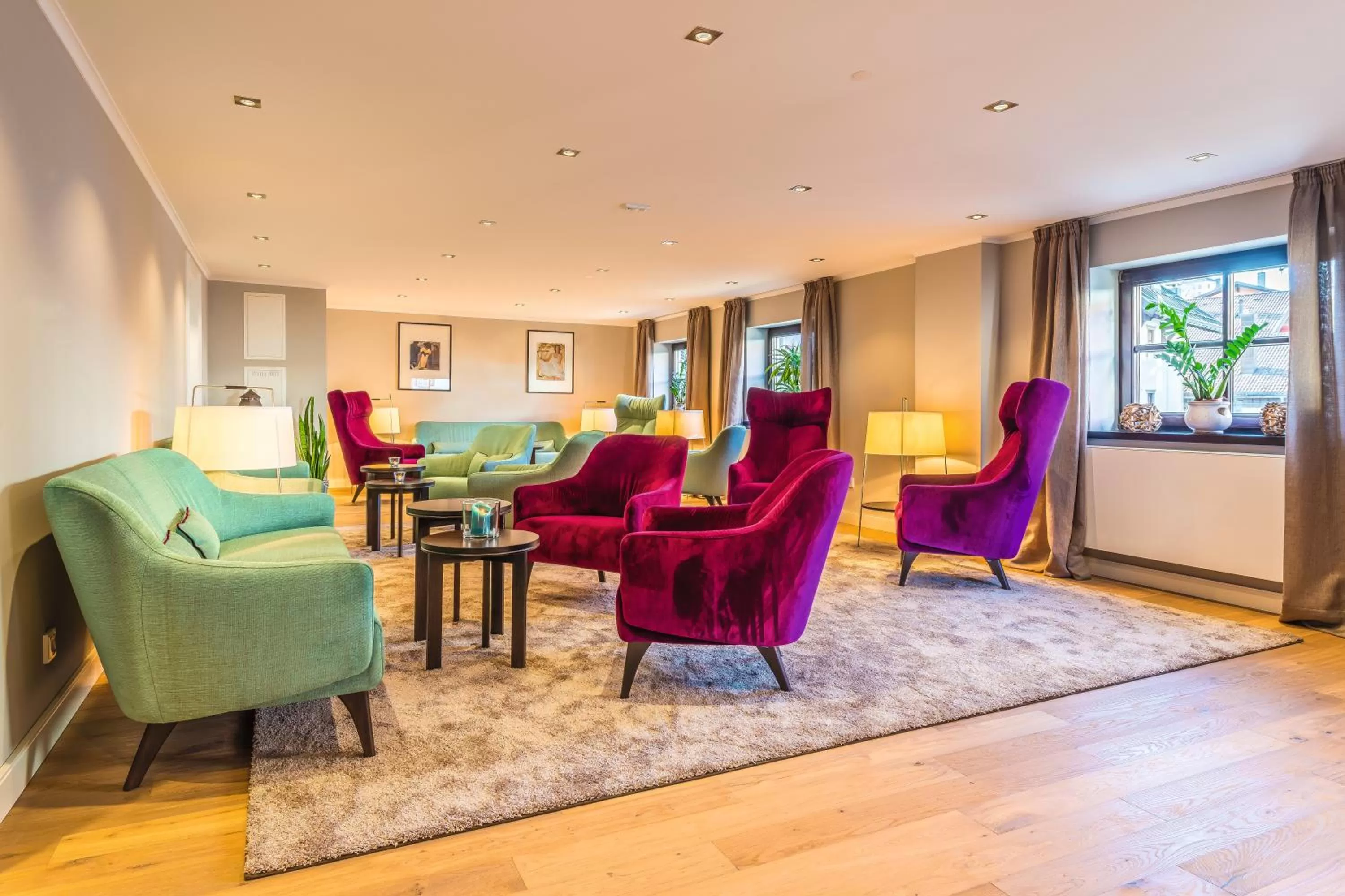 Lounge or bar in Hotel Bayerischer Hof