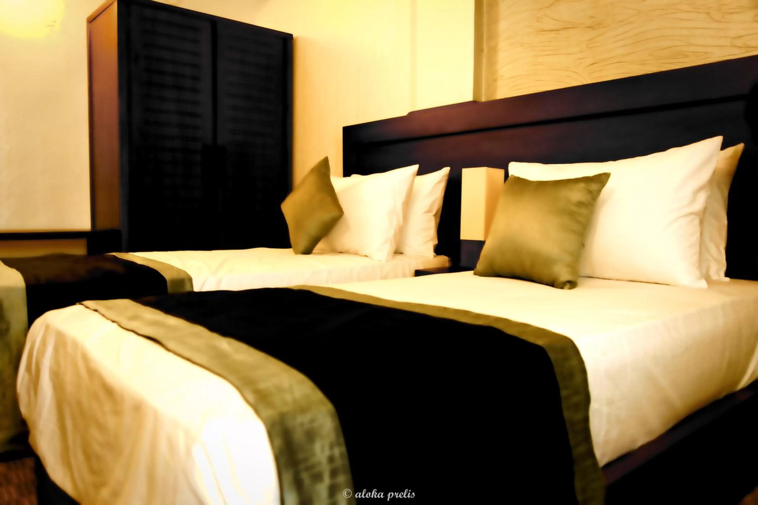 Bedroom, Bed in Ceylon City Hotel,Colombo