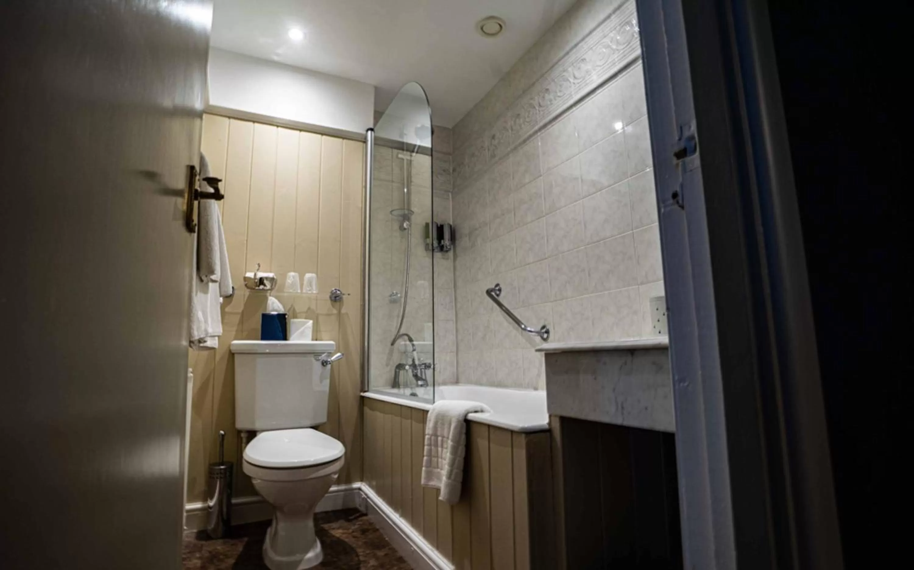 Bathroom in The Swan Hotel, Wells, Somerset - The Coaching Inn Group