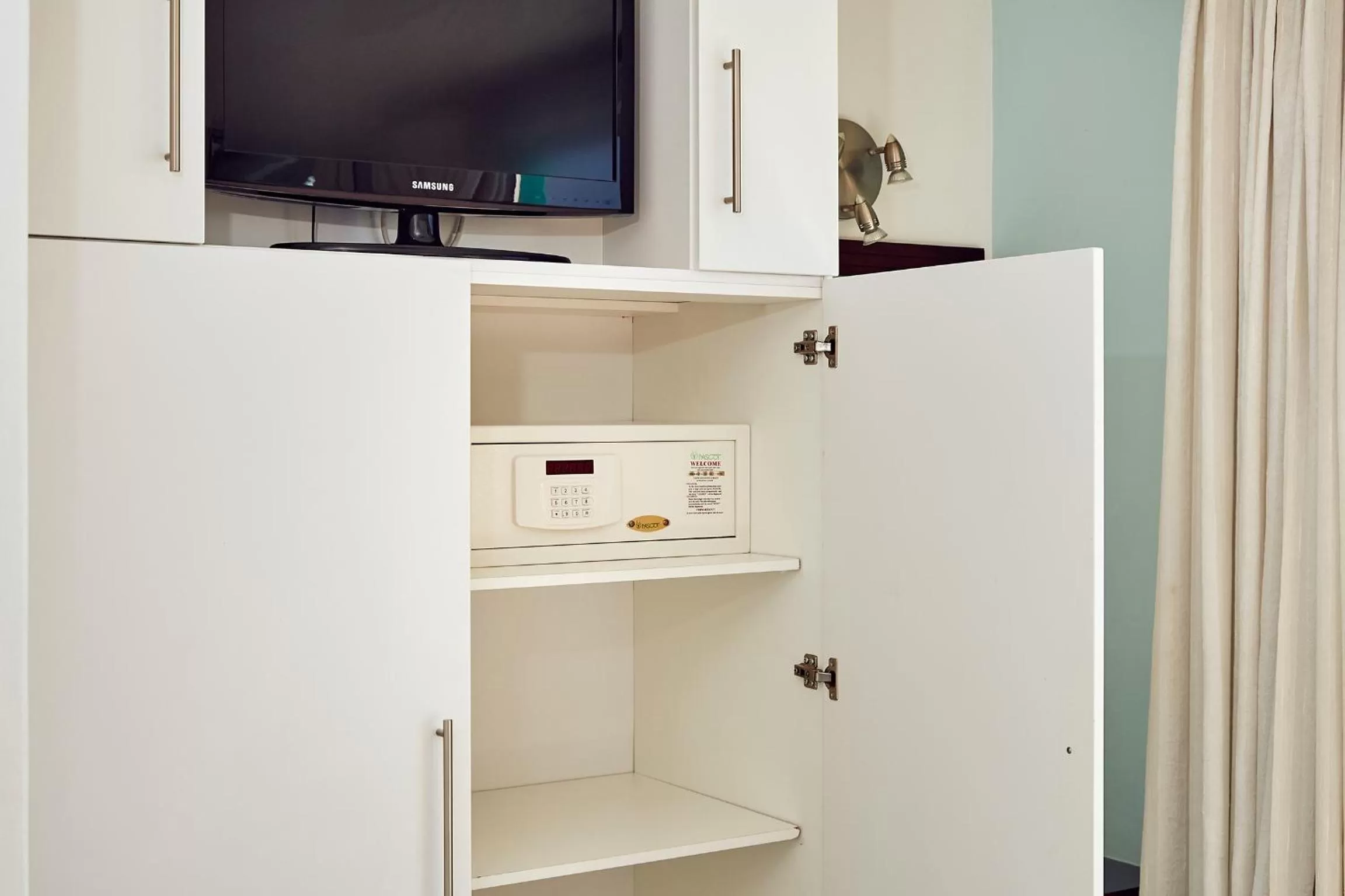 Area and facilities in First Group The Palace All-Suite