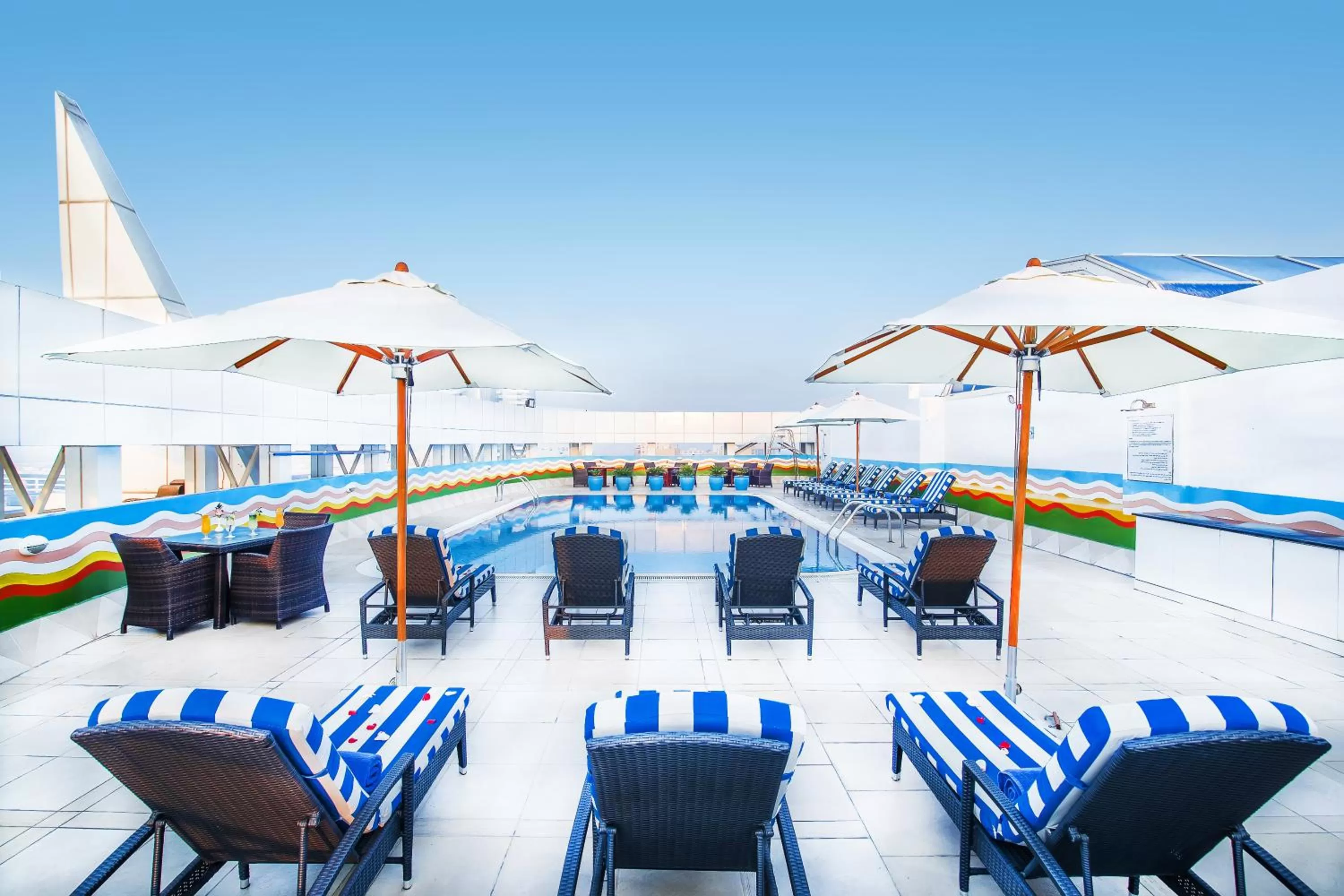 Swimming pool in Grand Excelsior Hotel Bur Dubai