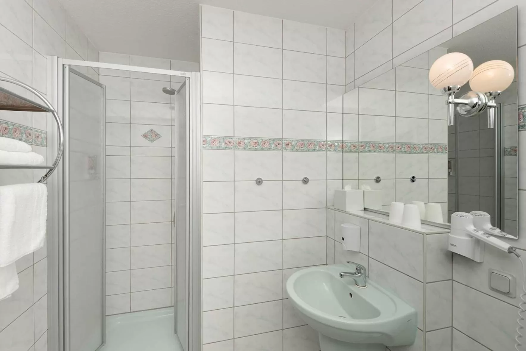 Shower in Villa Antonia