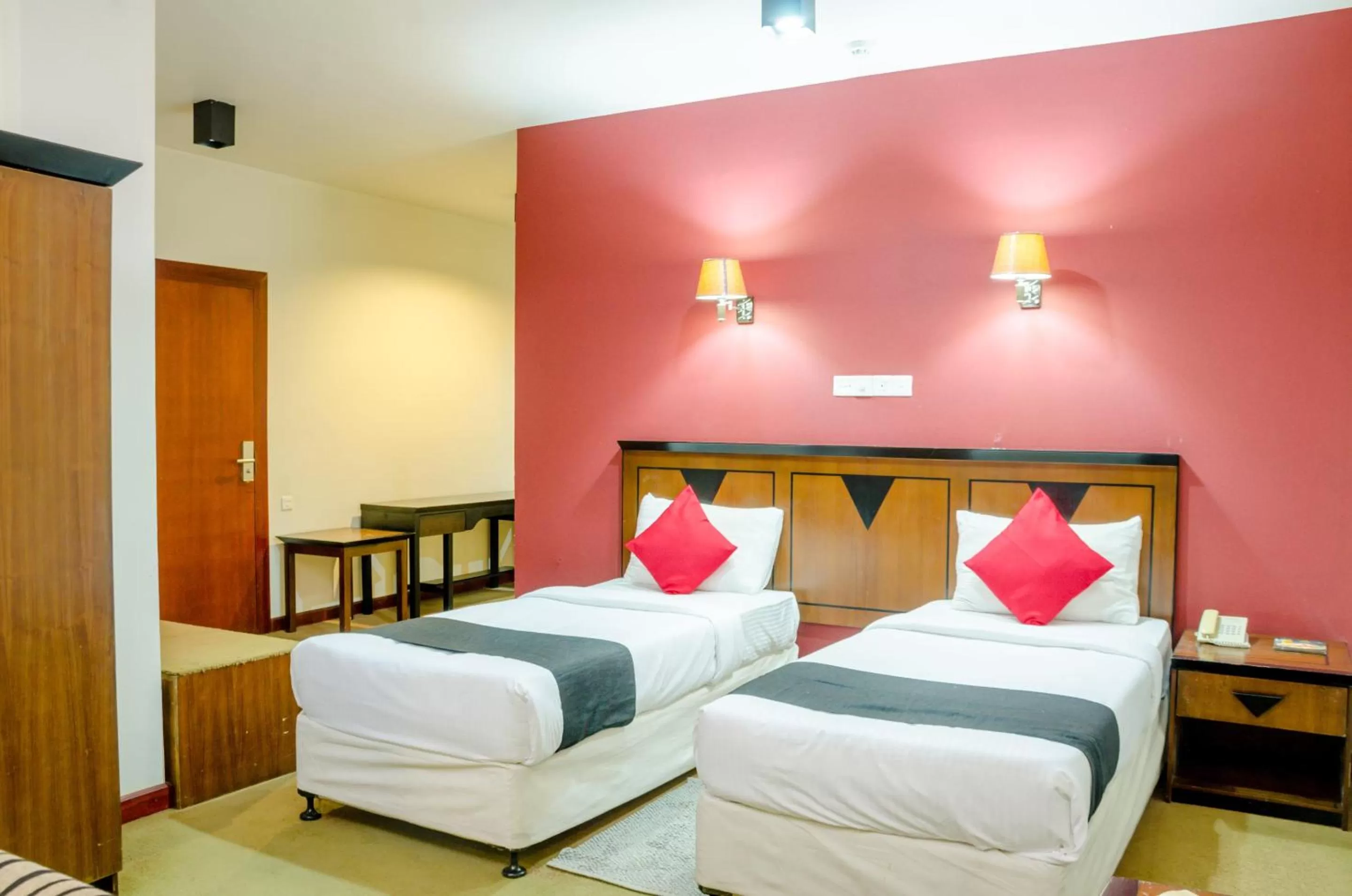 Bedroom, Bed in Opulent River Face Hotel