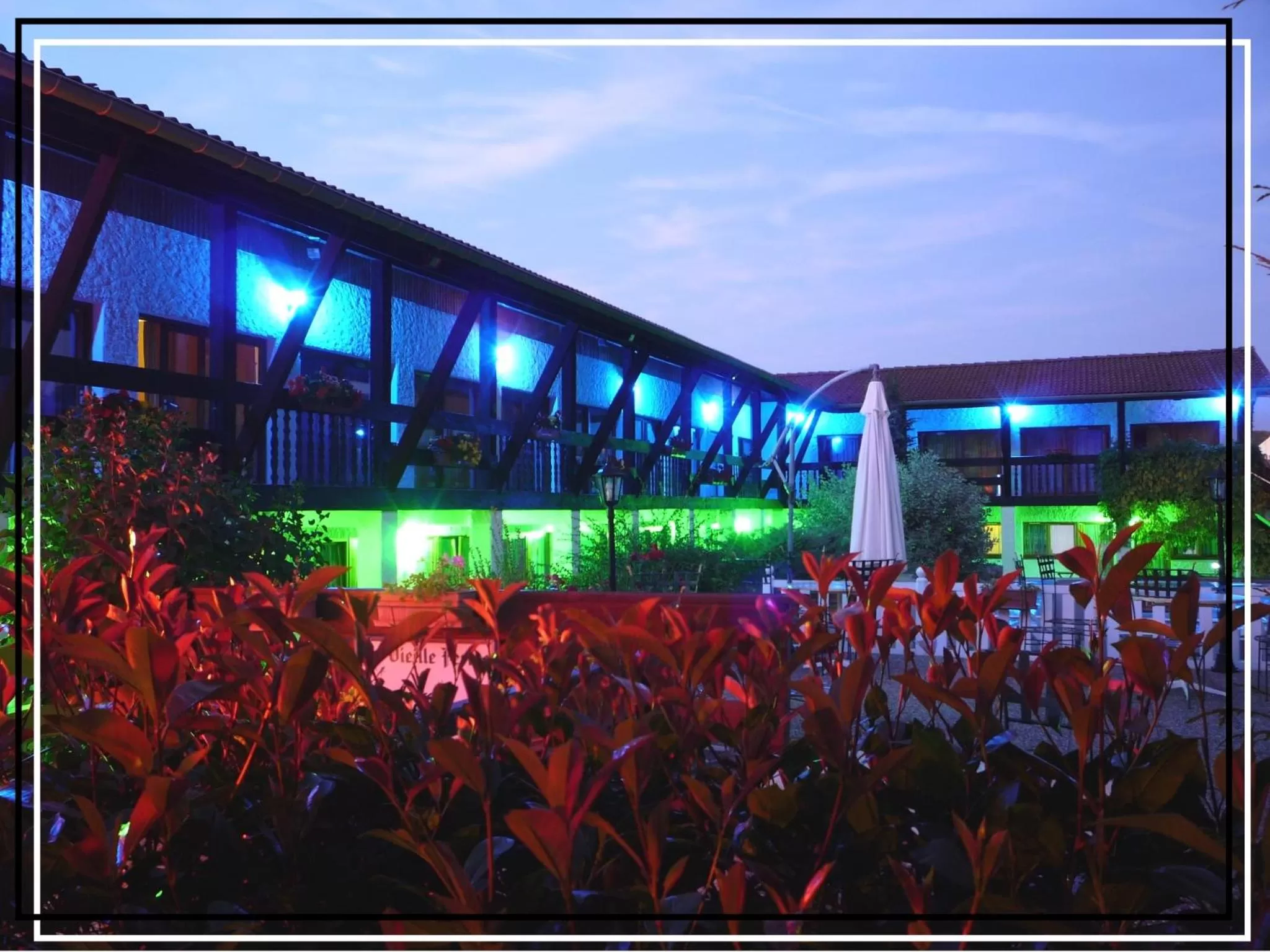 Facade/entrance in La Vieille Ferme