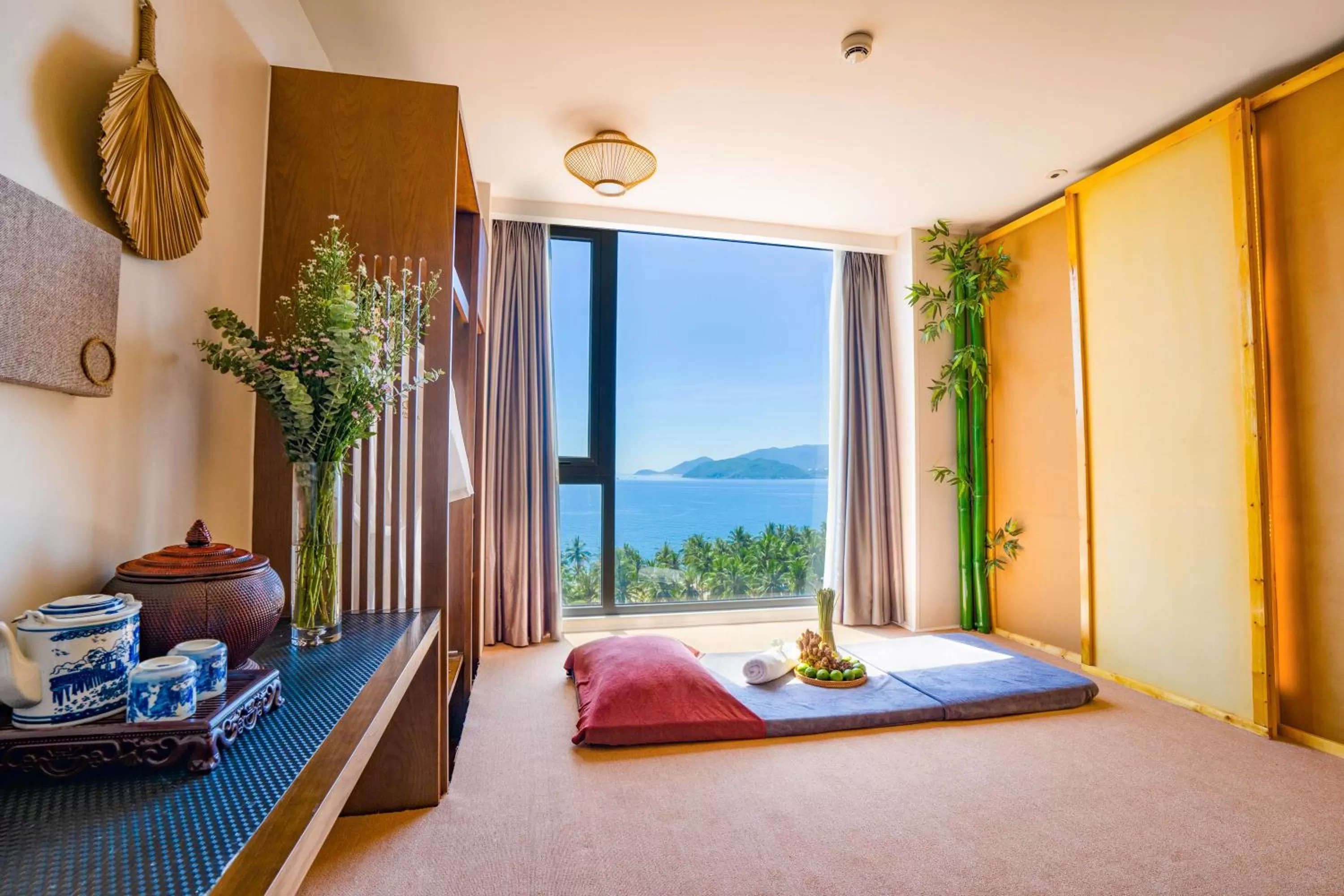 Spa and wellness centre/facilities, Bed in DTX Hotel Nha Trang