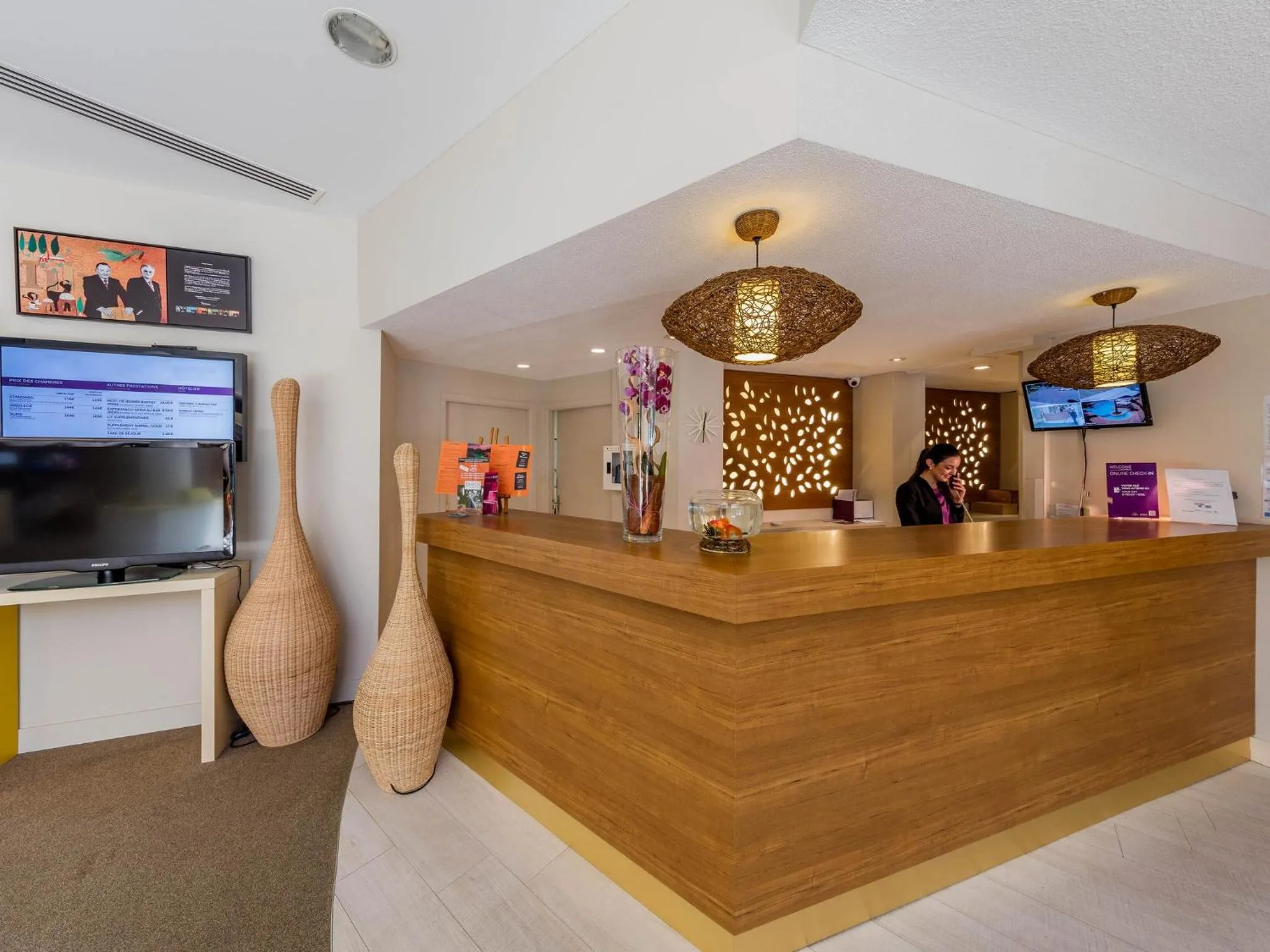 Lobby or reception in Garrigae Domaine de l'Esterel - piscine & SPA Cinq Mondes