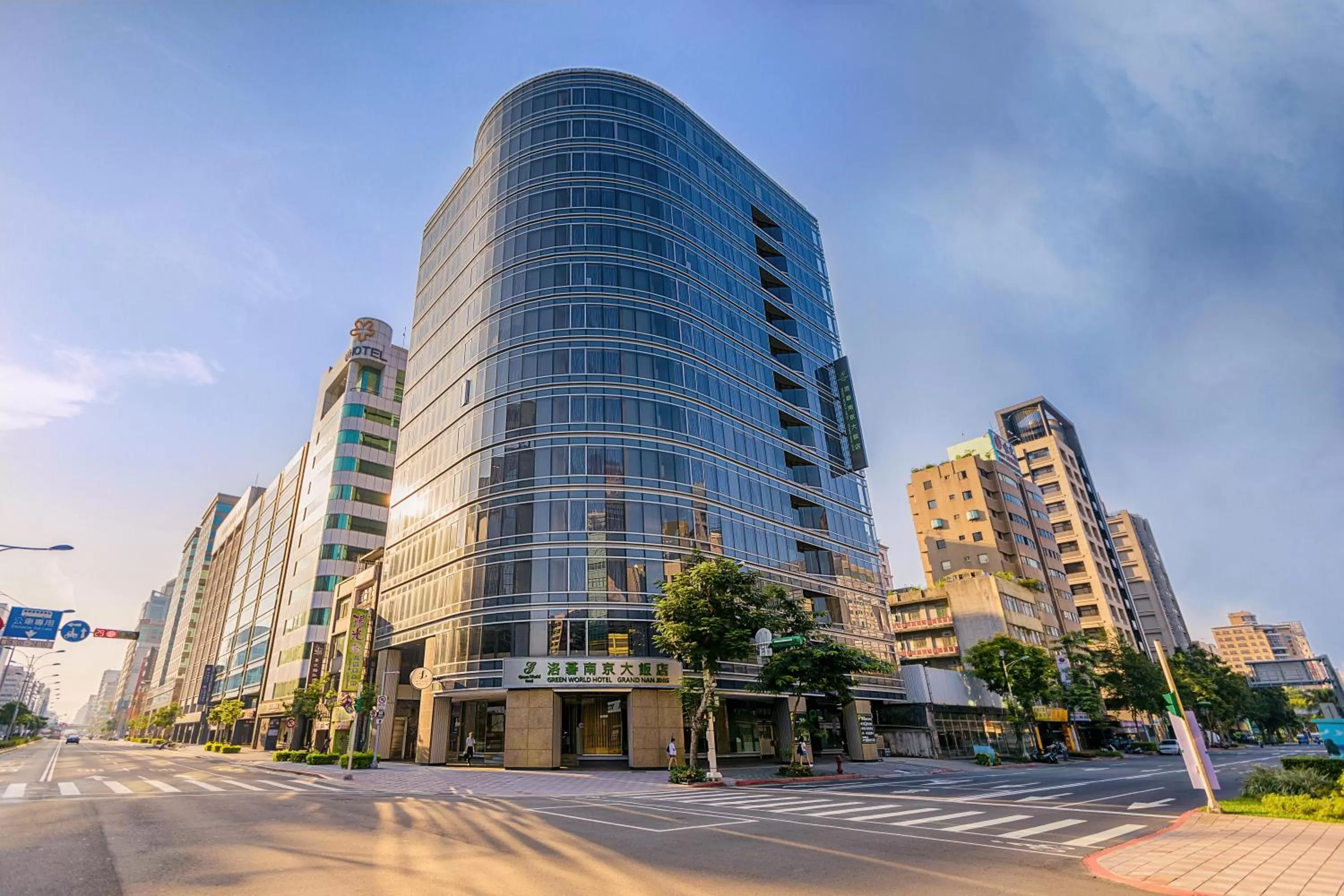 Property building in Green World Grand NanJing