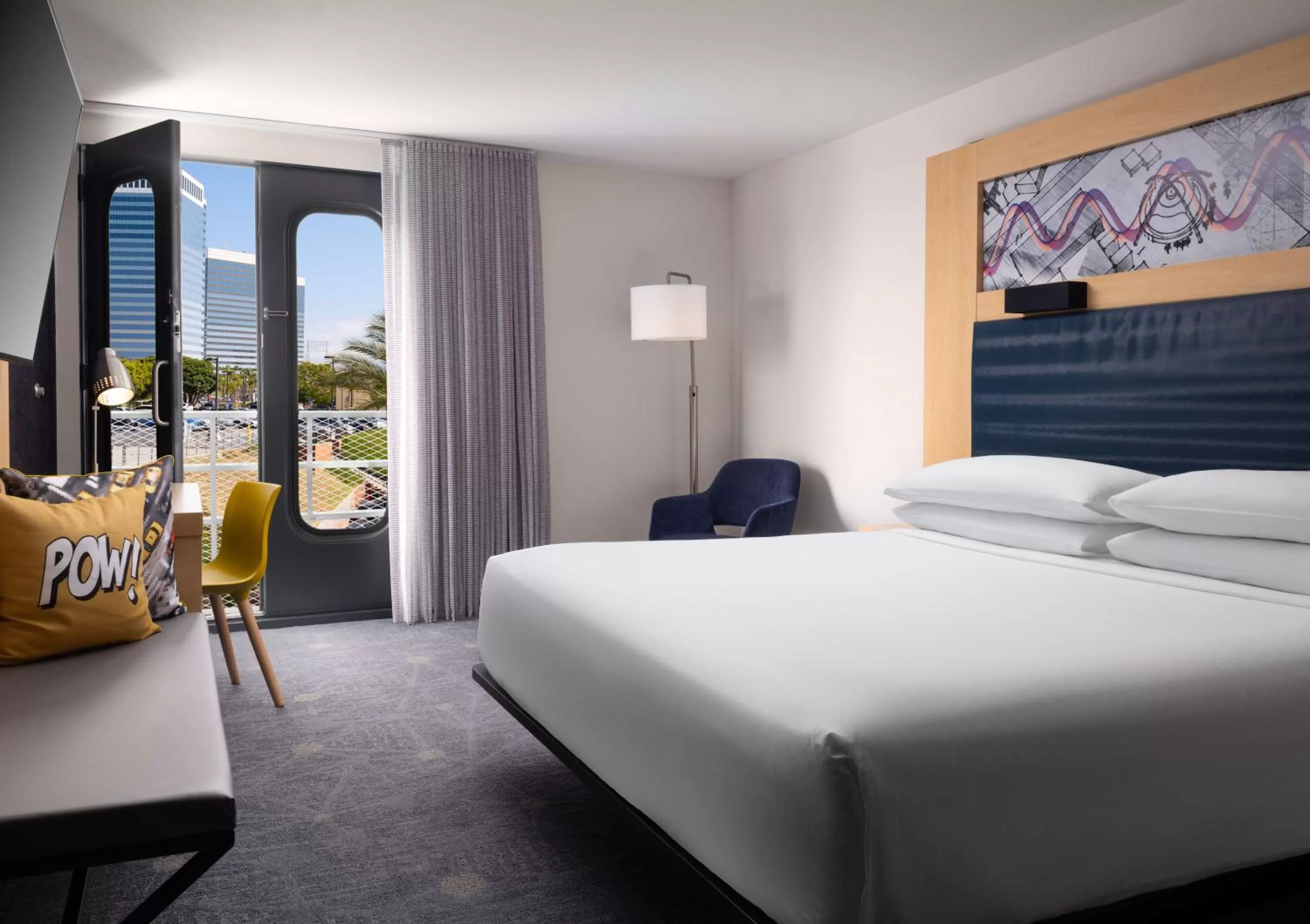 Bed in Aloft El Segundo - Los Angeles Airport