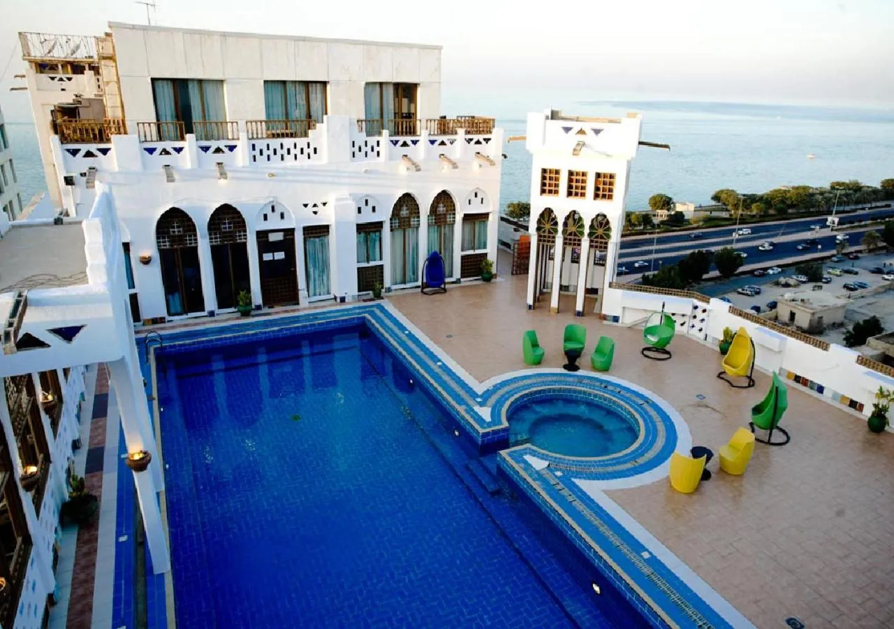 Swimming pool in Kuwait Palace Hotel