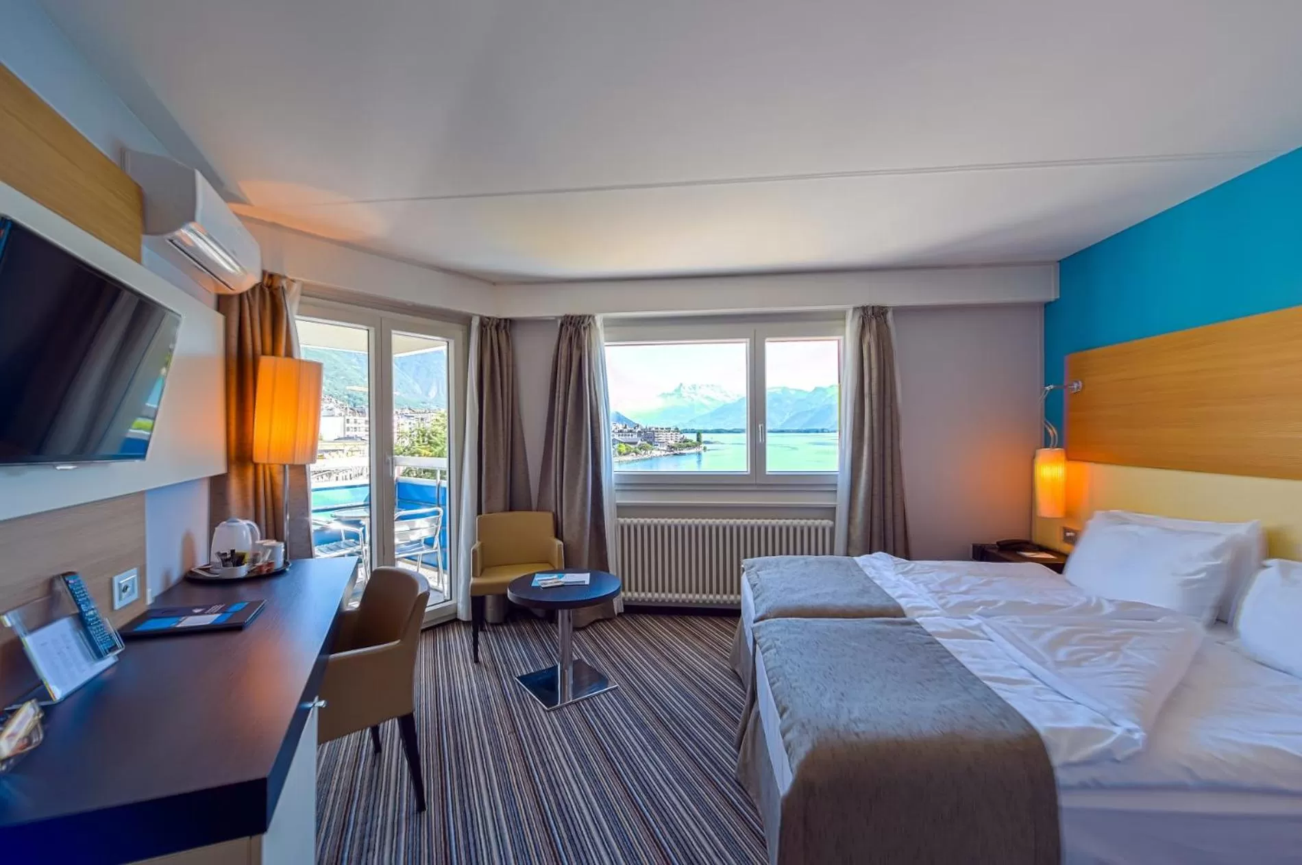 Classic Double or Twin Room with Lake View in Eurotel Montreux