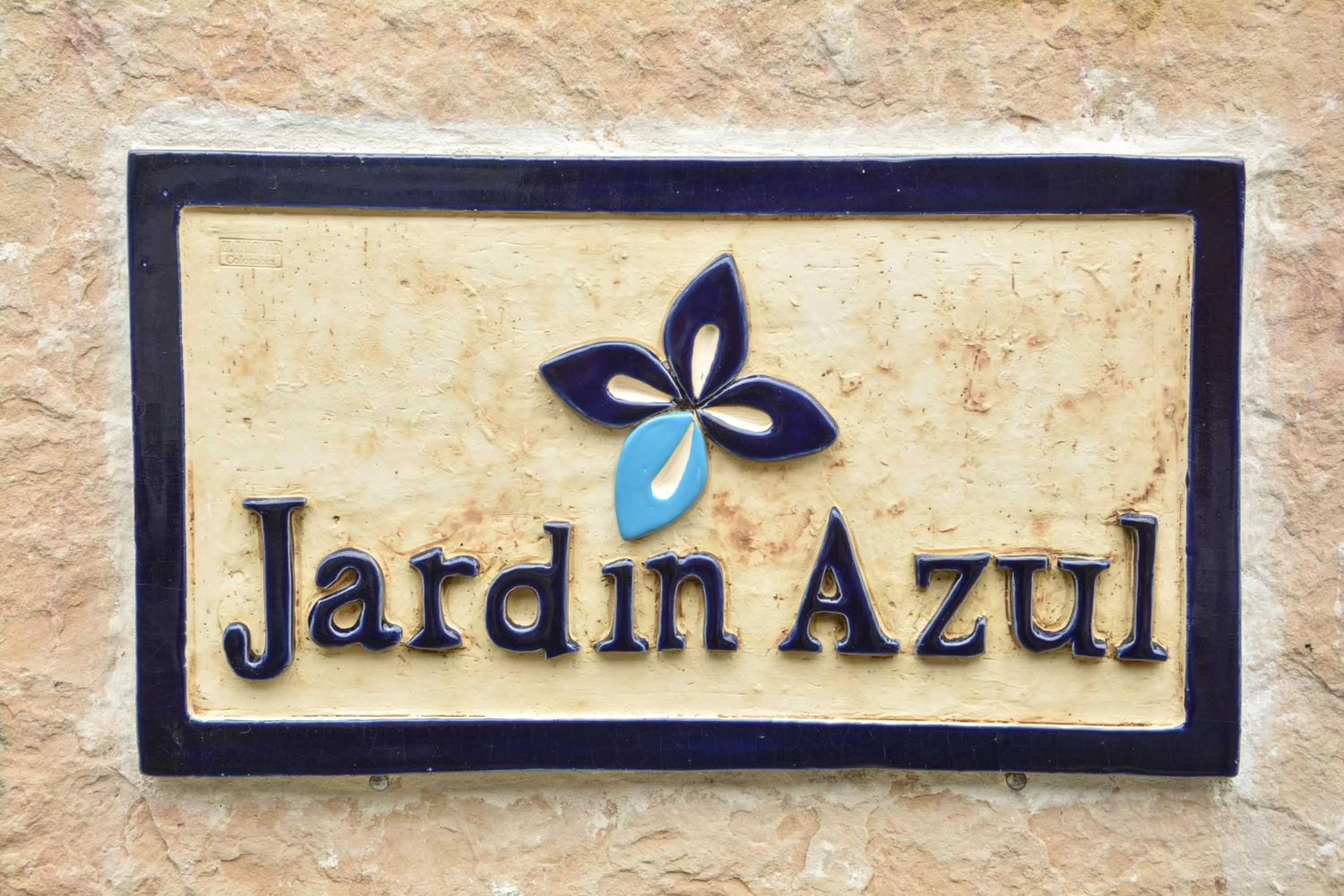 Property logo or sign in Casa Hotel Jardin Azul
