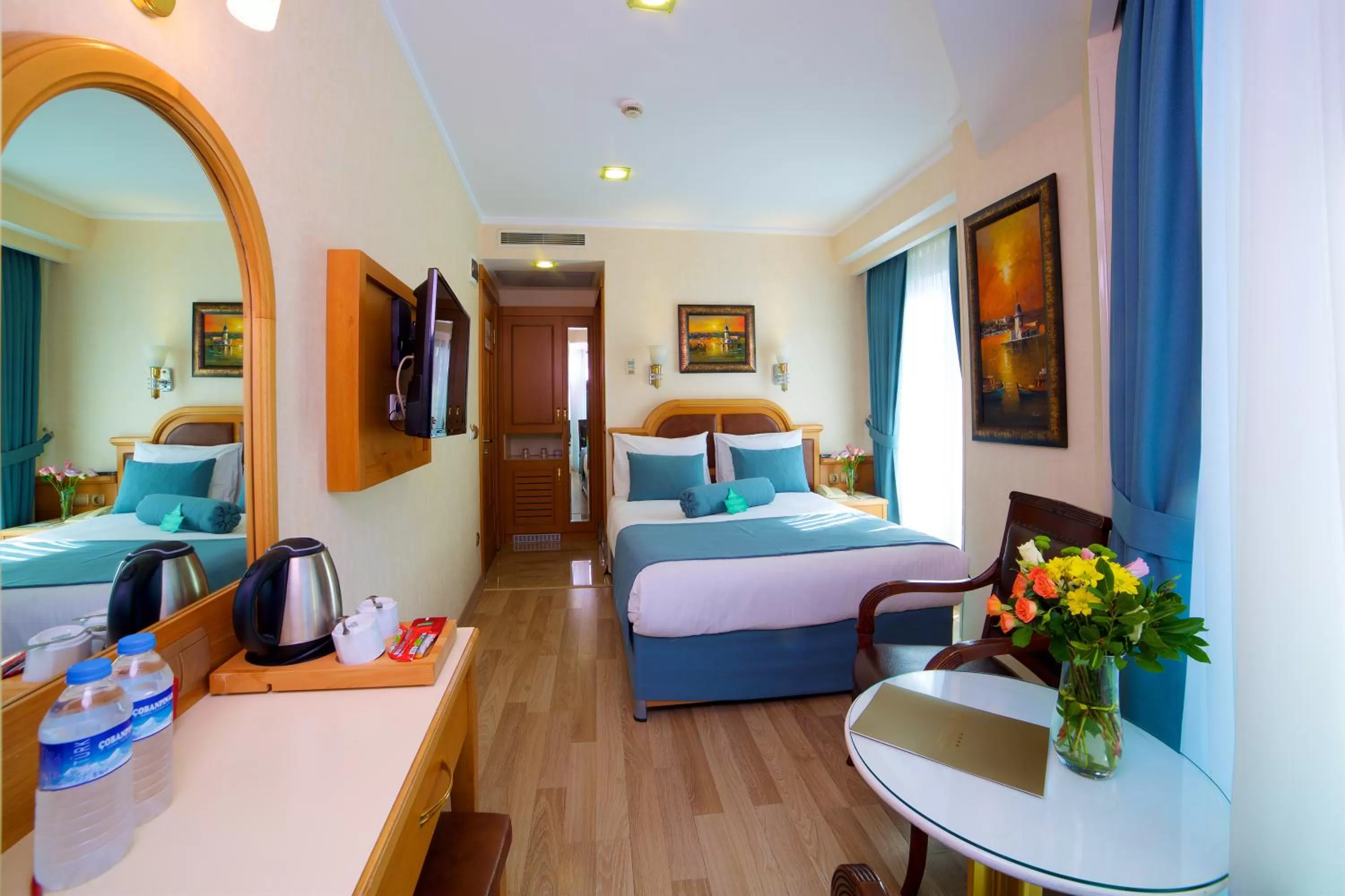 Photo of the whole room, Bed in Zagreb Hotel