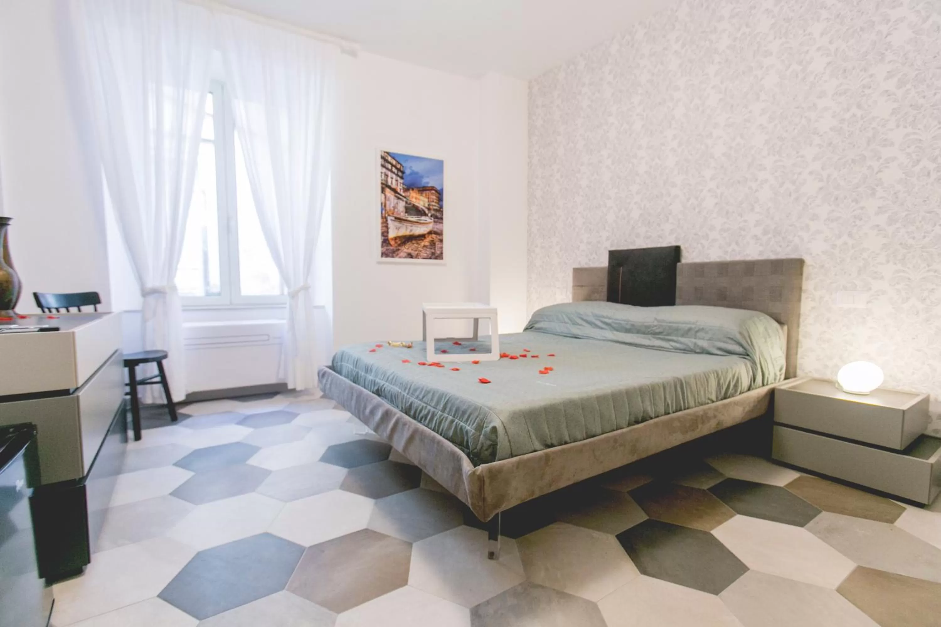 Photo of the whole room, Bed in Anticaglia/24