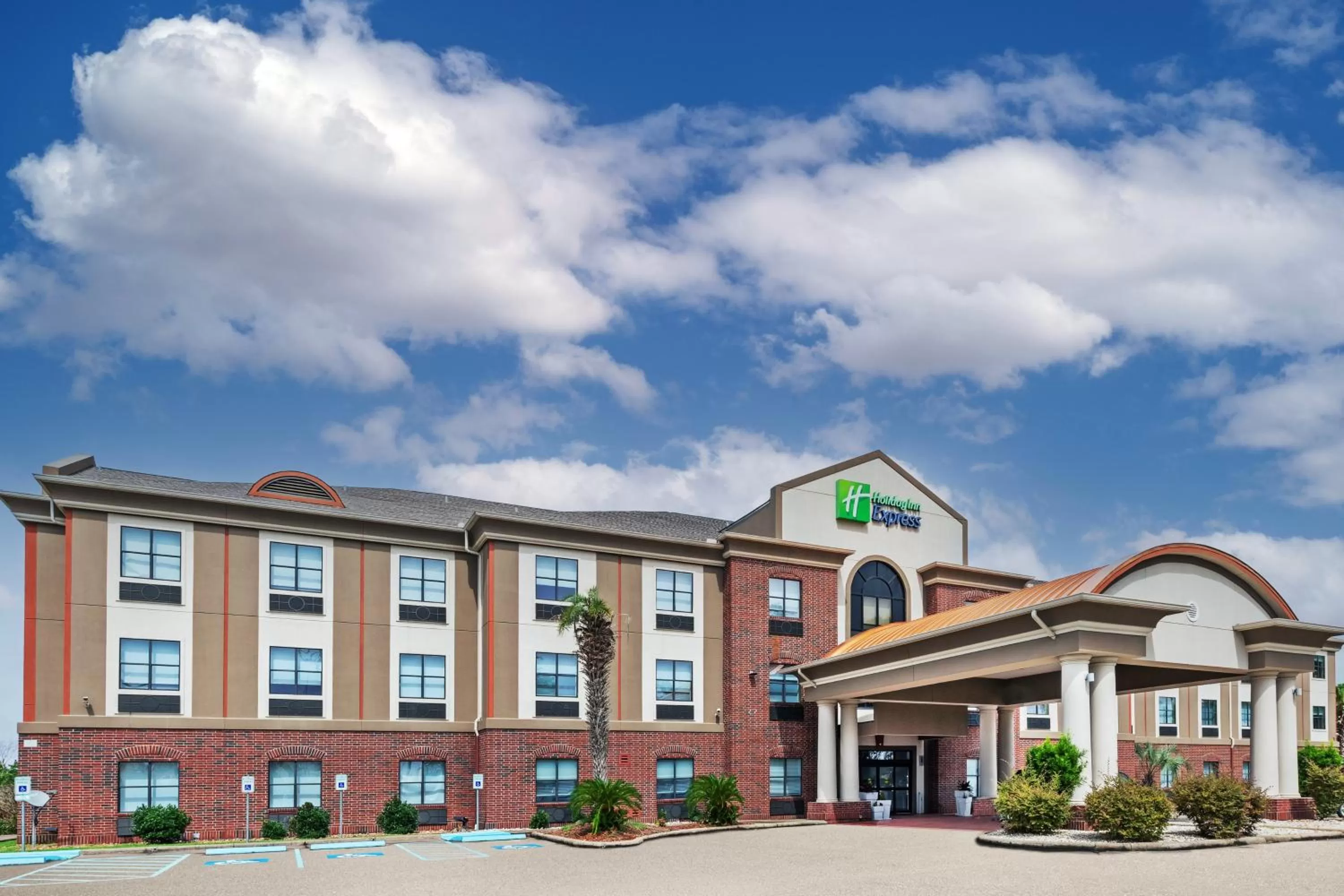 Property building in Holiday Inn Express Hotel & Suites Vidor South by IHG
