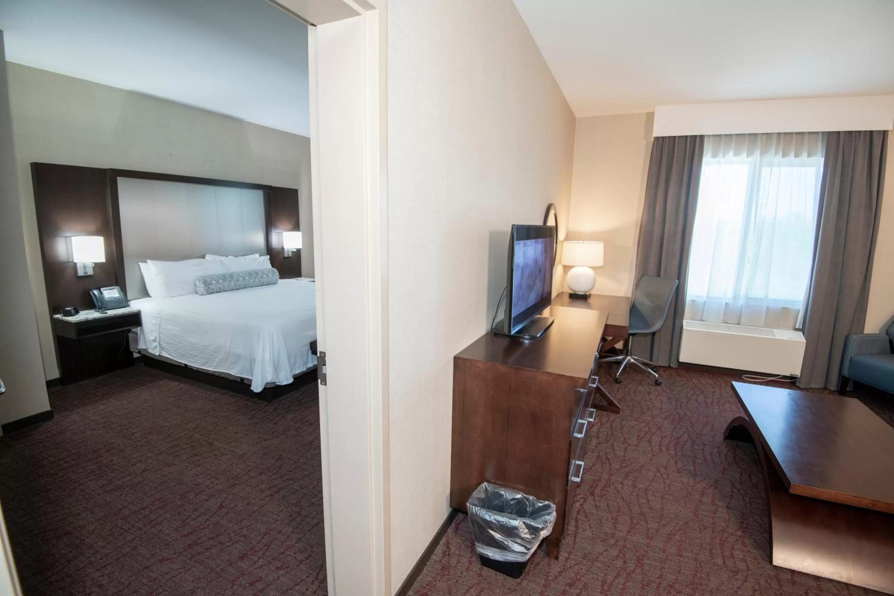 Bed in Win-River Resort and Casino