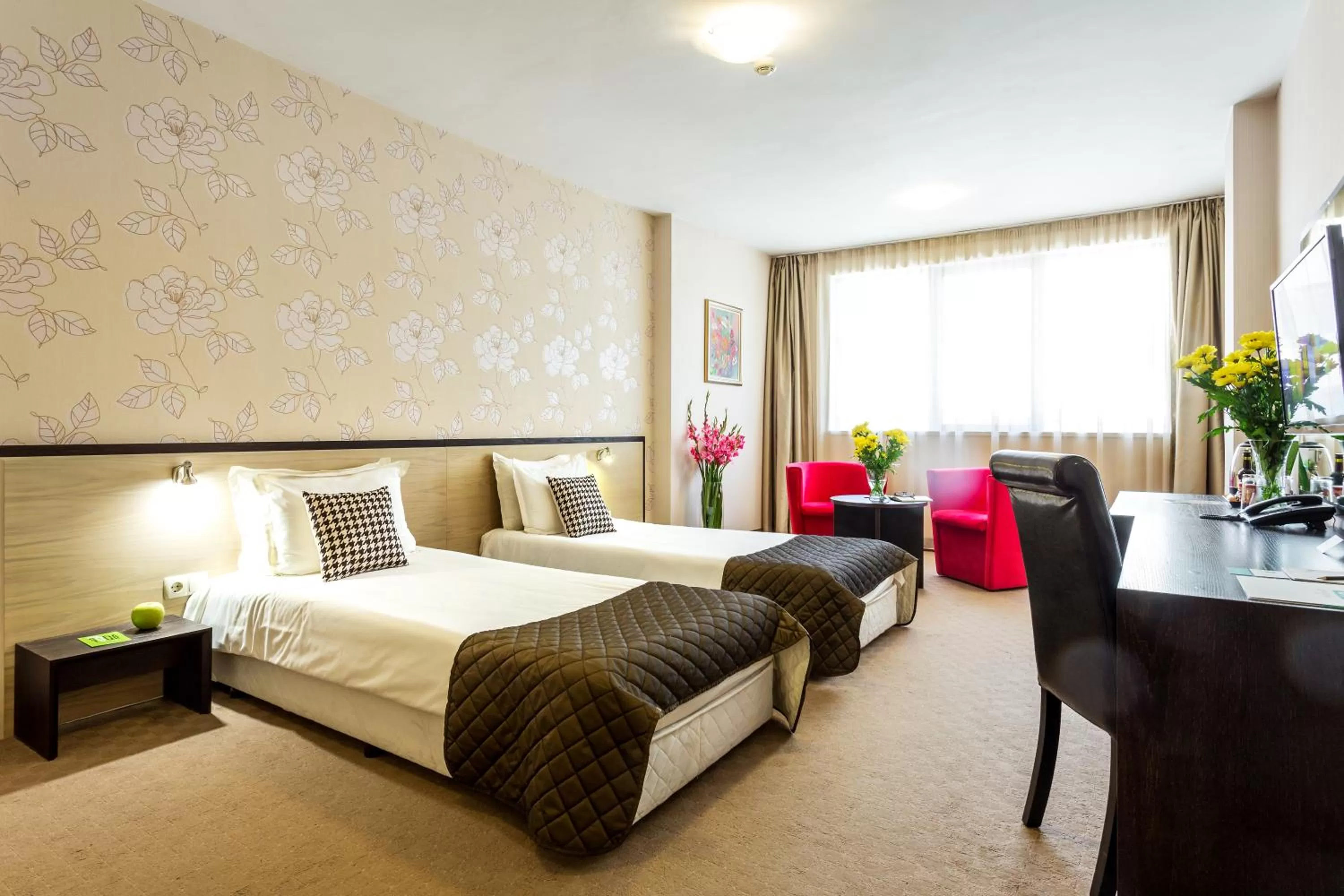 Bed in City Avenue Hotel by HMG-Free Parking-Free Wi-Fi