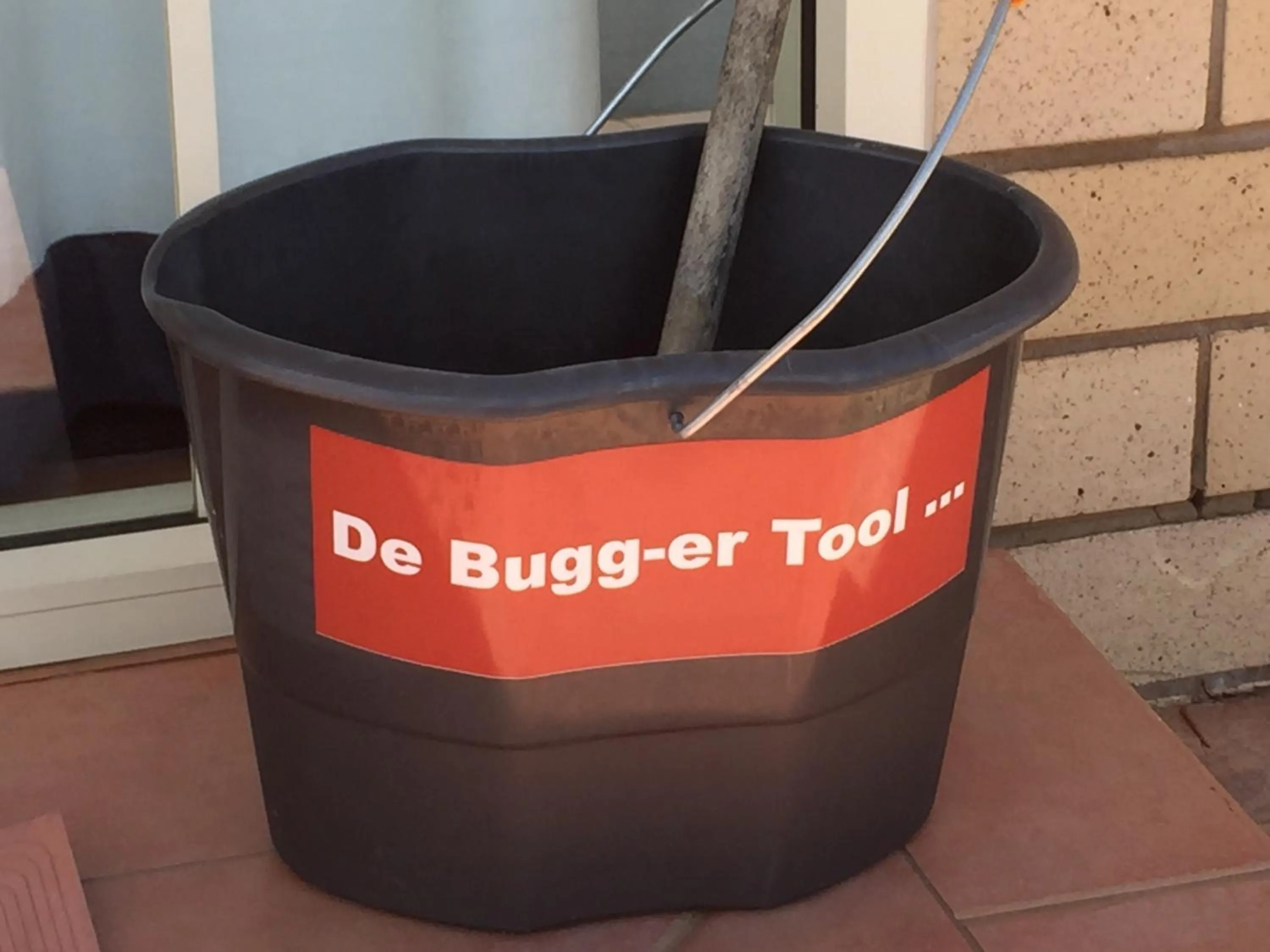 Text overlay in Starlight Motor Inn