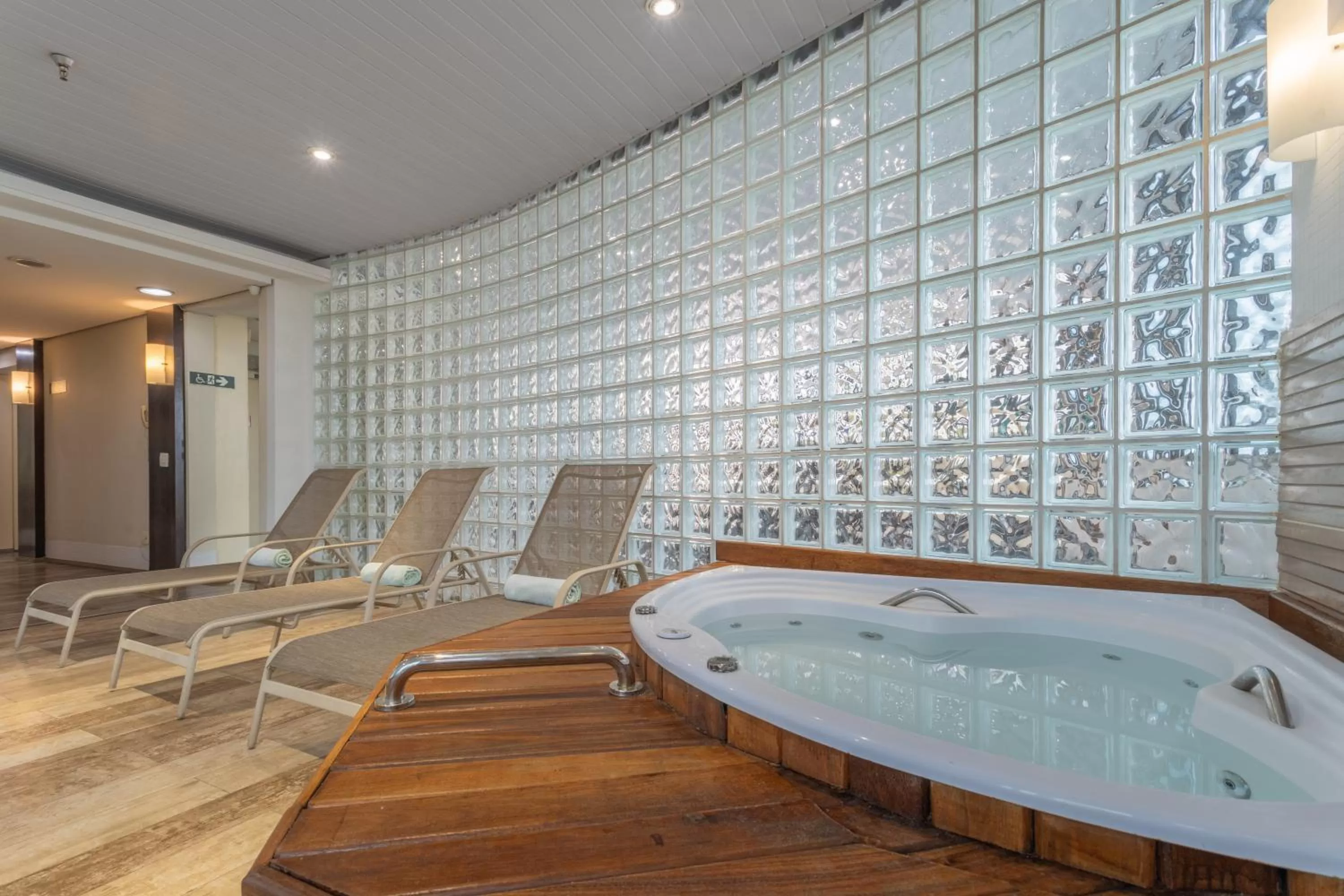 Hot Tub in Green Place Ibirapuera