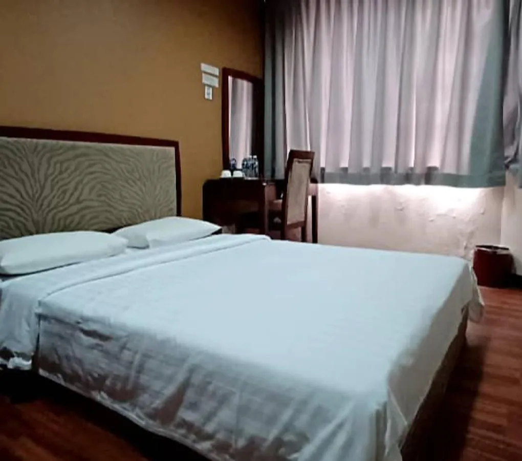 Bed in Hotel Sadong88