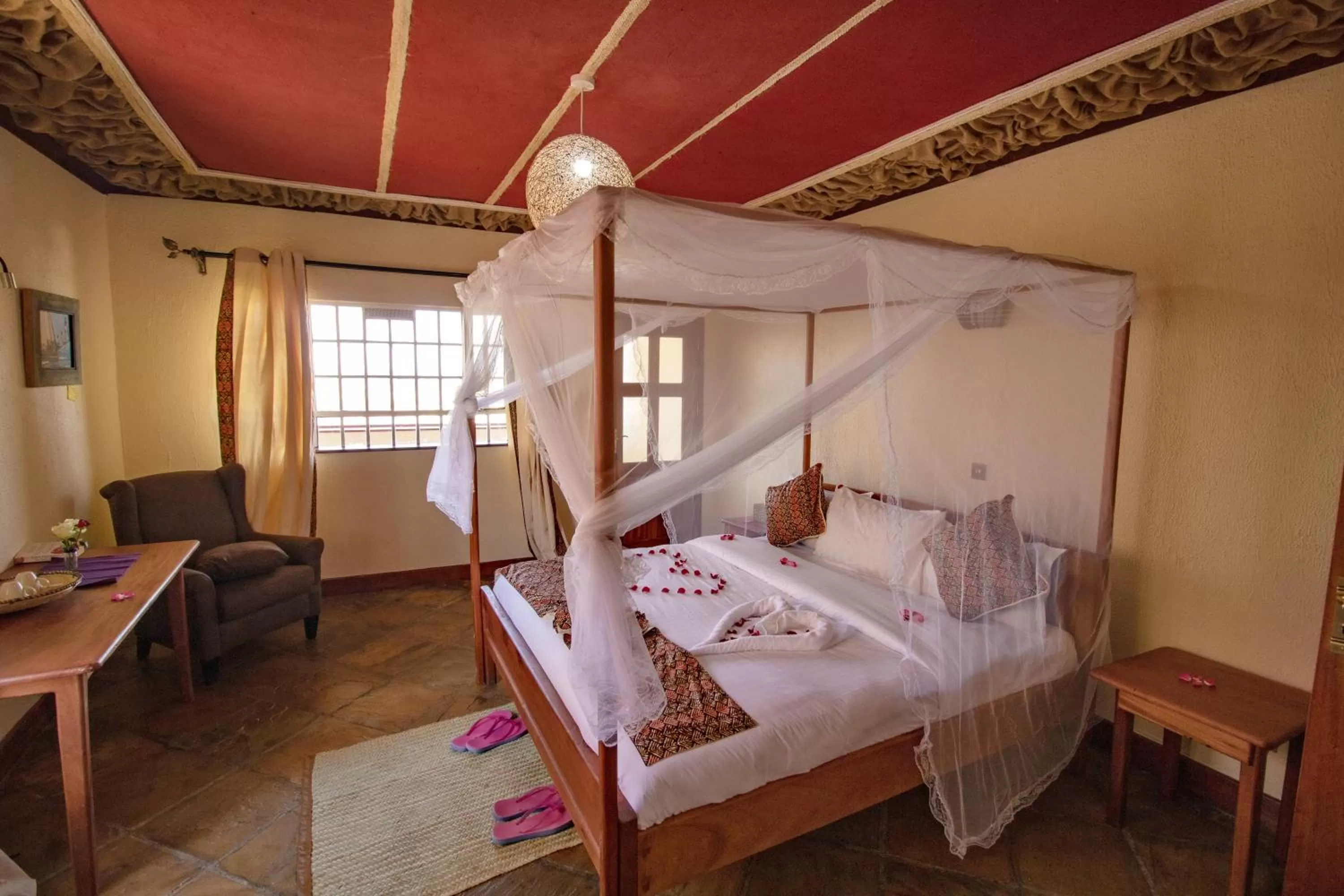 Day, Bed in Mwanzo Lodge