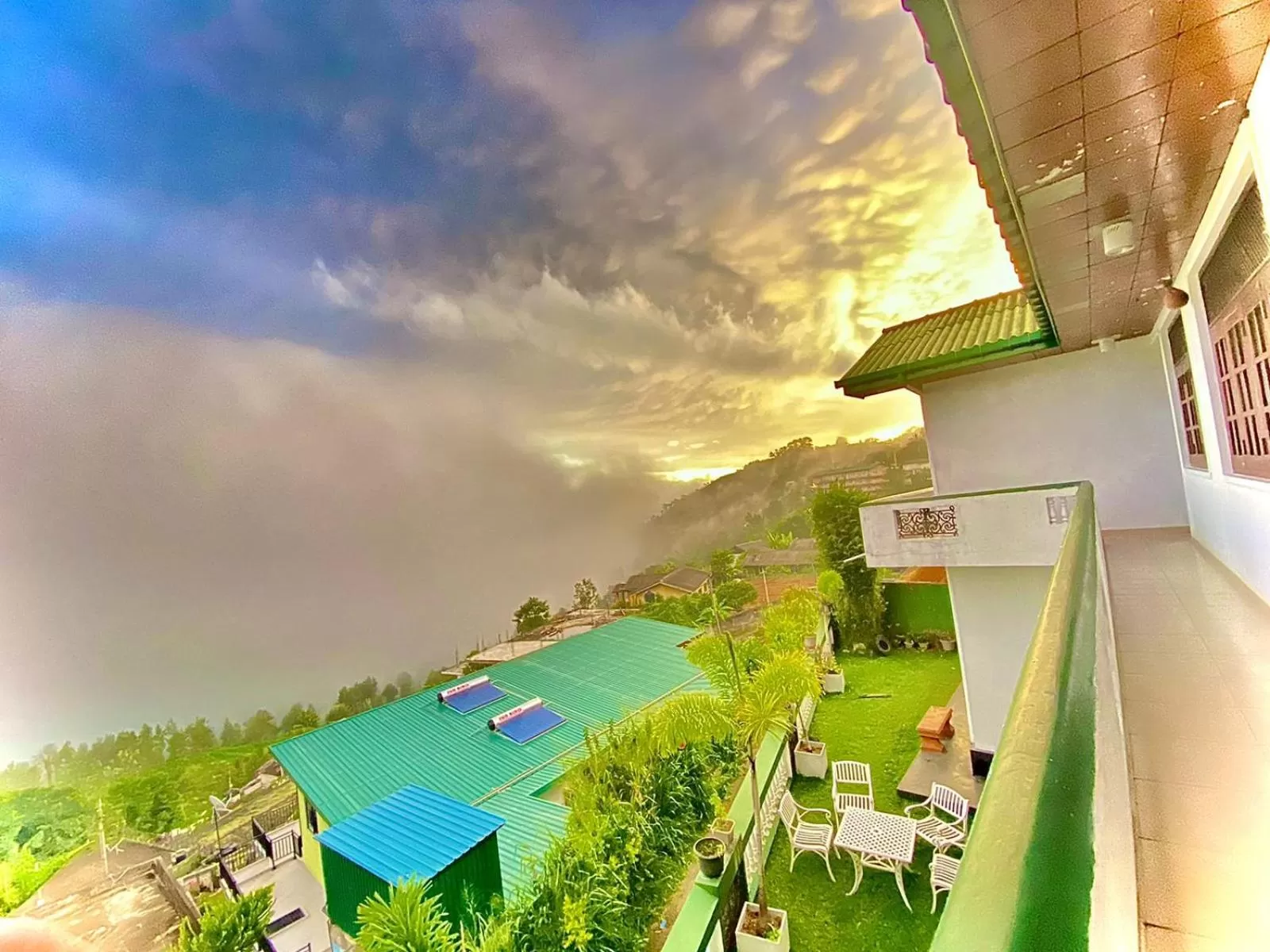 Day in Srilak View Holiday Inn