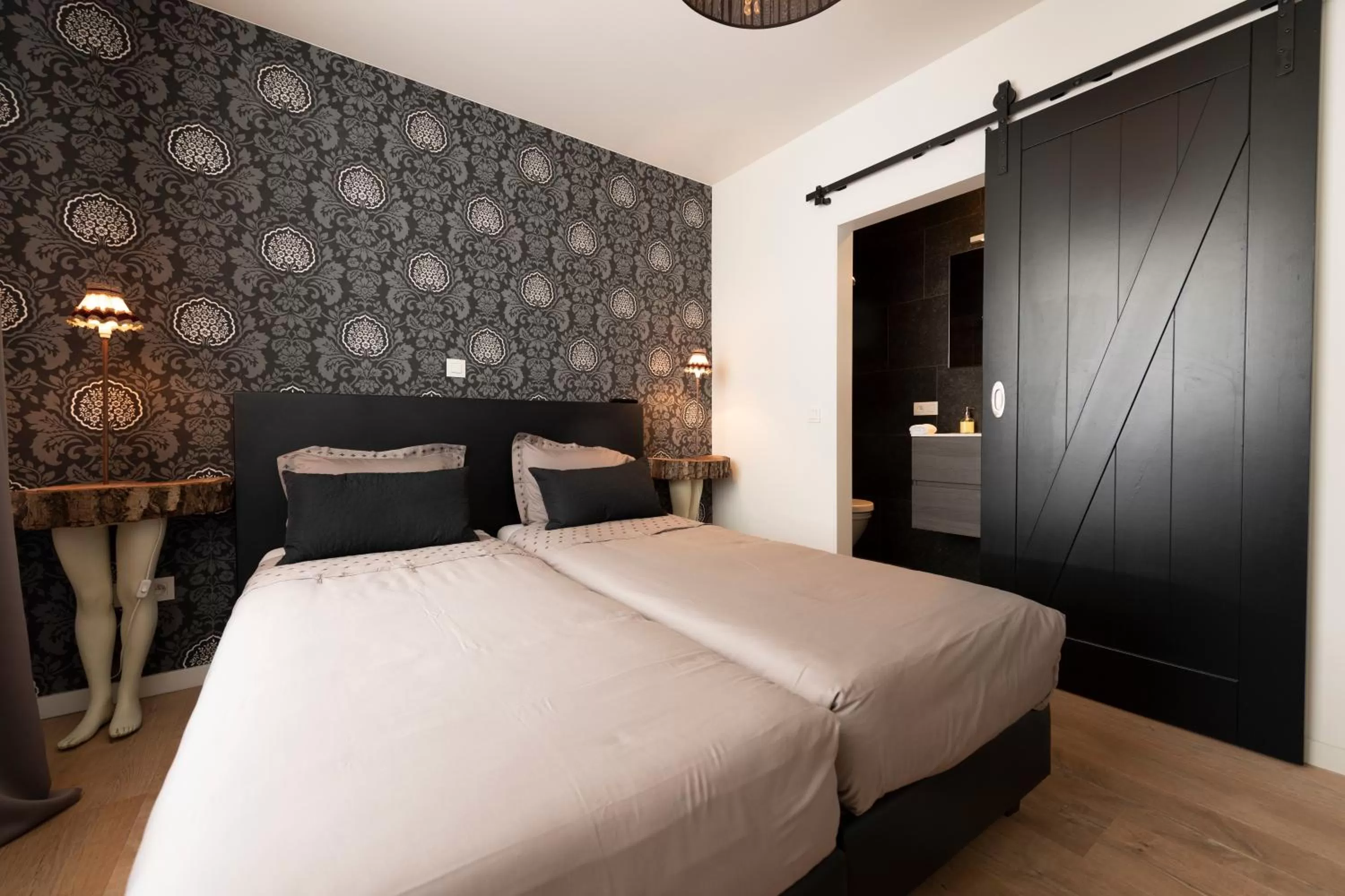 Decorative detail, Bed in B&B Montenakerhof